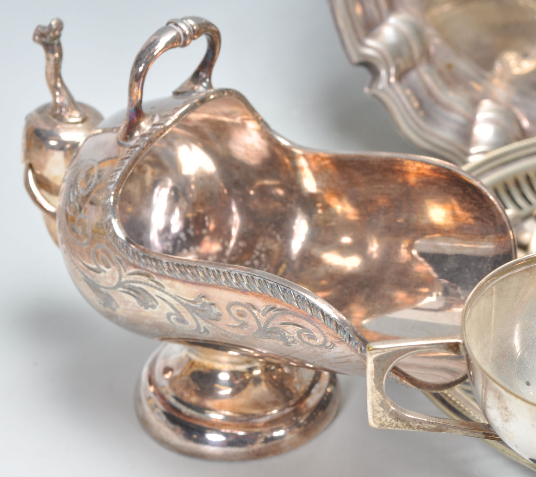 A large collection of silver plated wares to include coffee pot, teapot, condiments, dressing - Image 5 of 9