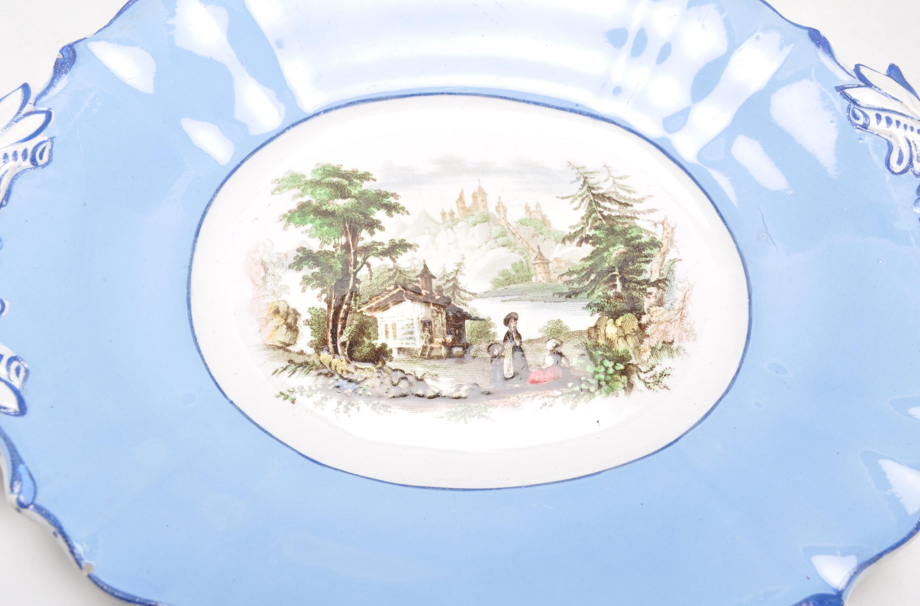 A collection of 19th century and early 20th century Prattware landscaped cabinet plates. To - Image 7 of 19