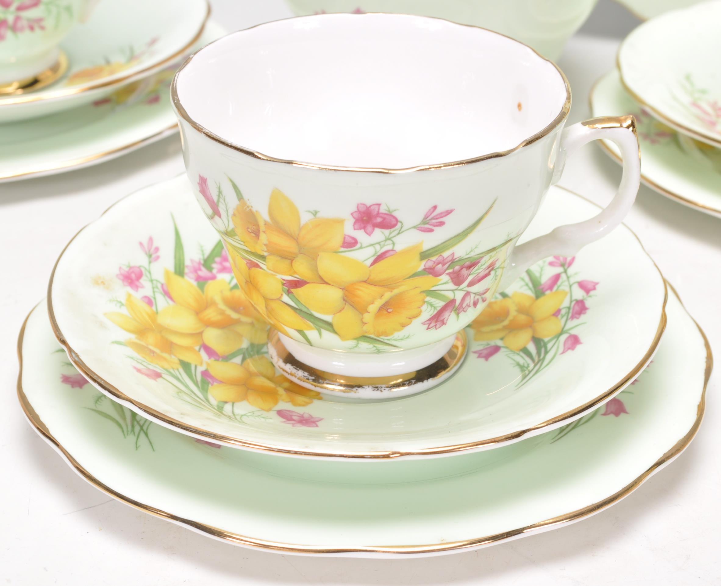 An early 20th century porcelain chintz pattern by Imperial China. The set to include green ground - Image 3 of 13