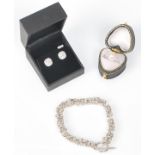 A group of silver jewellery to include a good fancy link bracelet having a T-bar clasp, pearl and