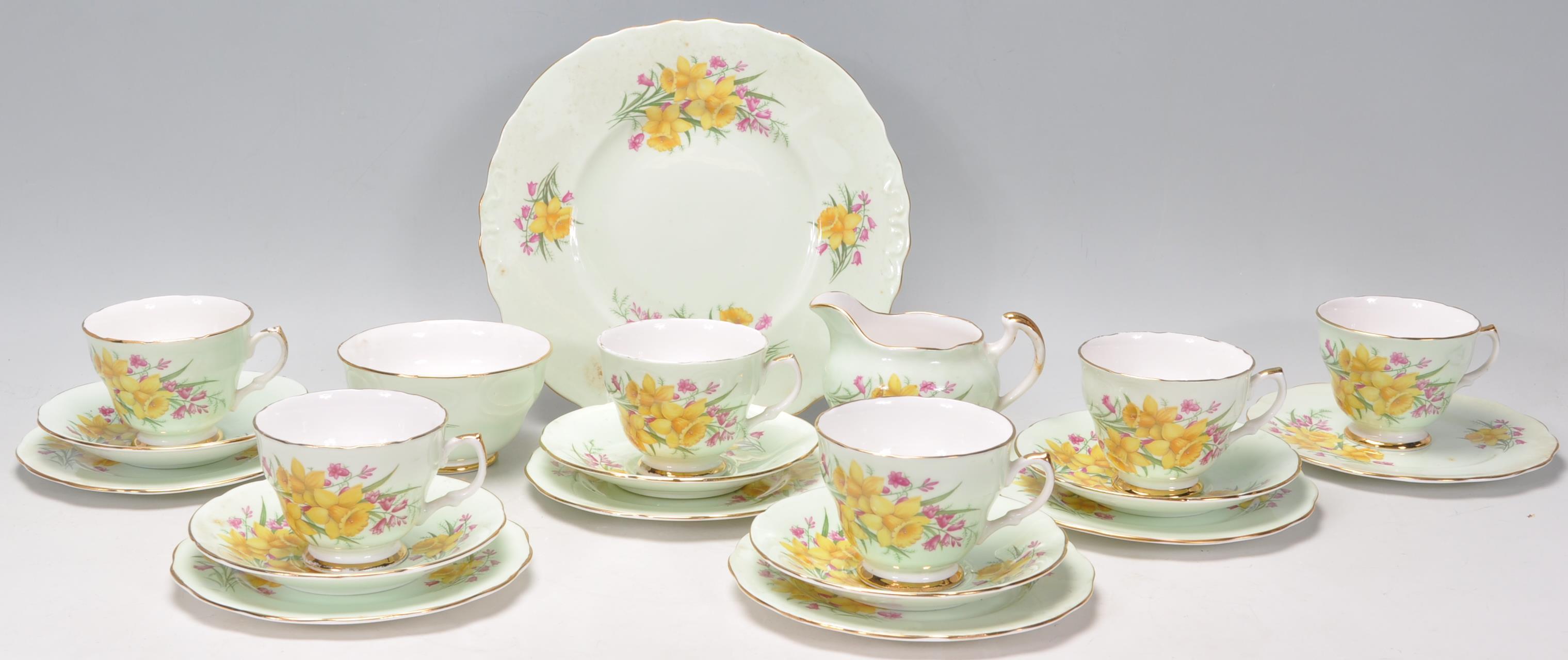 An early 20th century porcelain chintz pattern by Imperial China. The set to include green ground - Image 2 of 13