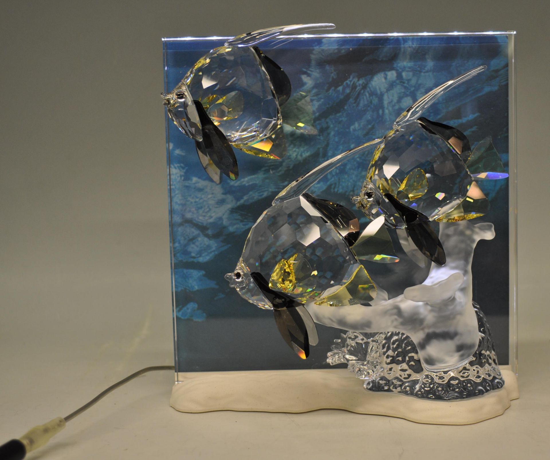 A Swarovski ' Wonders of the Sea ' cut crystal free standing ornament plaque / light in the form - Bild 8 aus 8