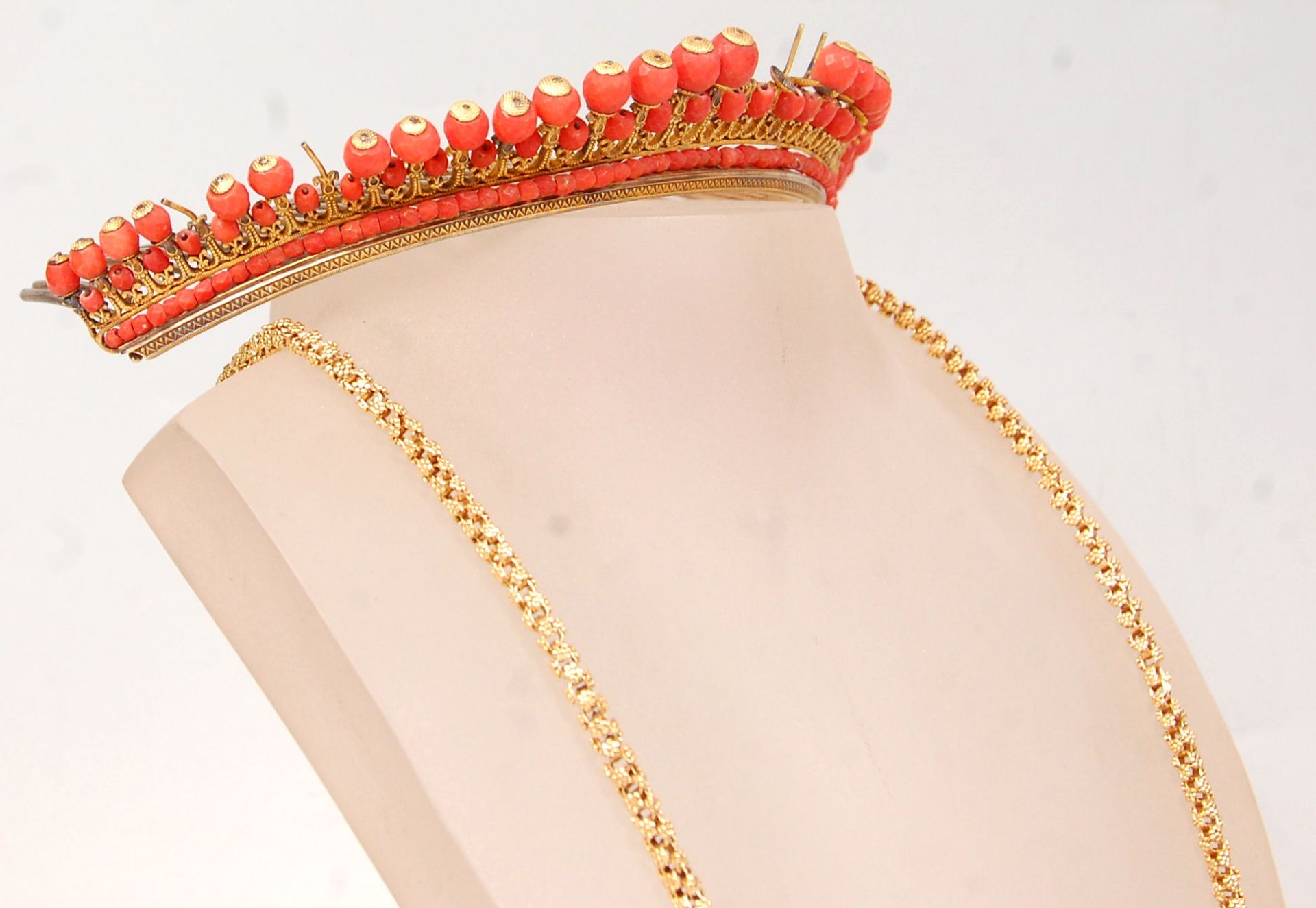 A 19th Century Victorian gilt silver tiara set with faceted coral beads mounted on prongs with - Bild 3 aus 10