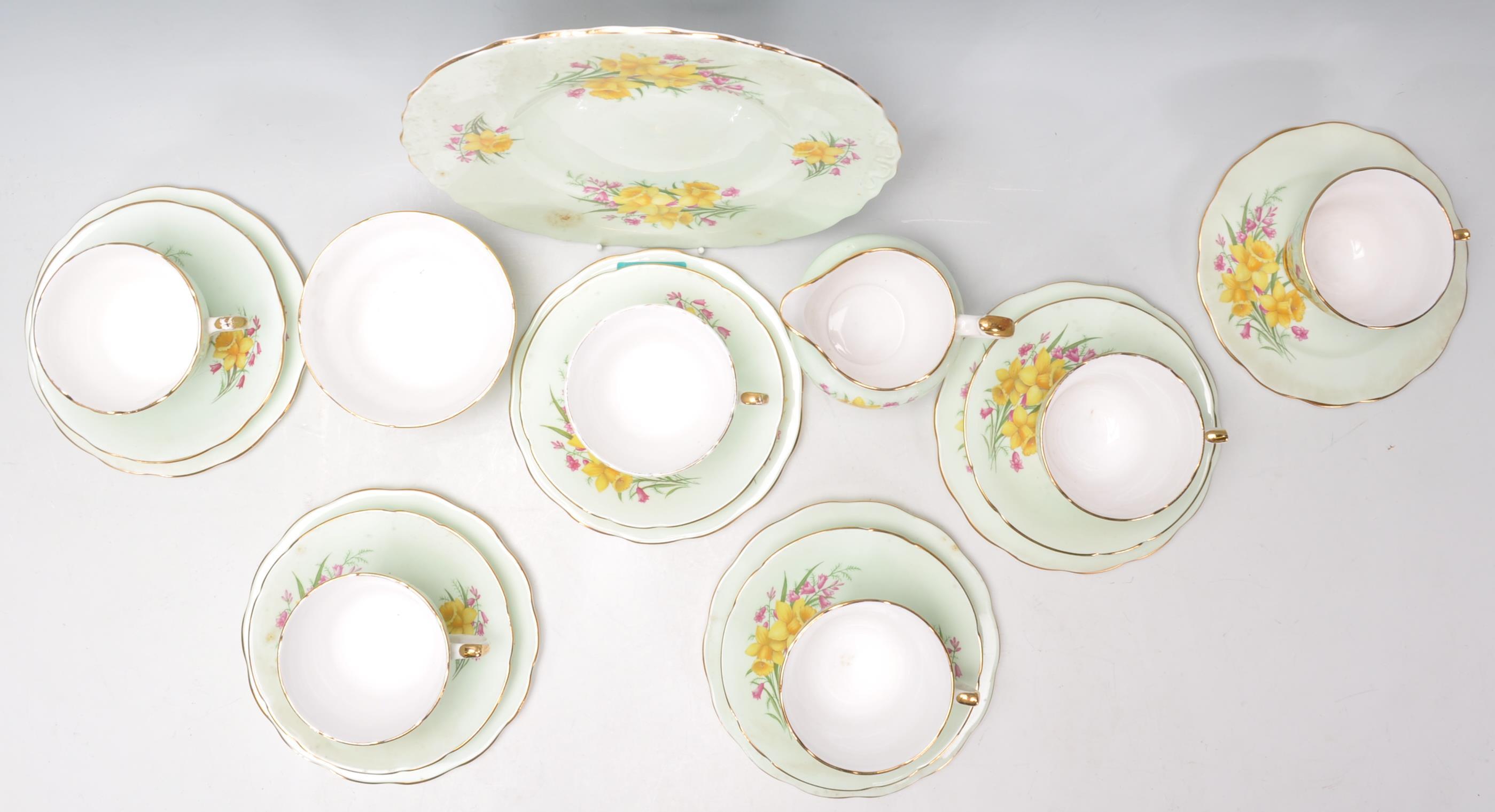 An early 20th century porcelain chintz pattern by Imperial China. The set to include green ground - Image 8 of 13