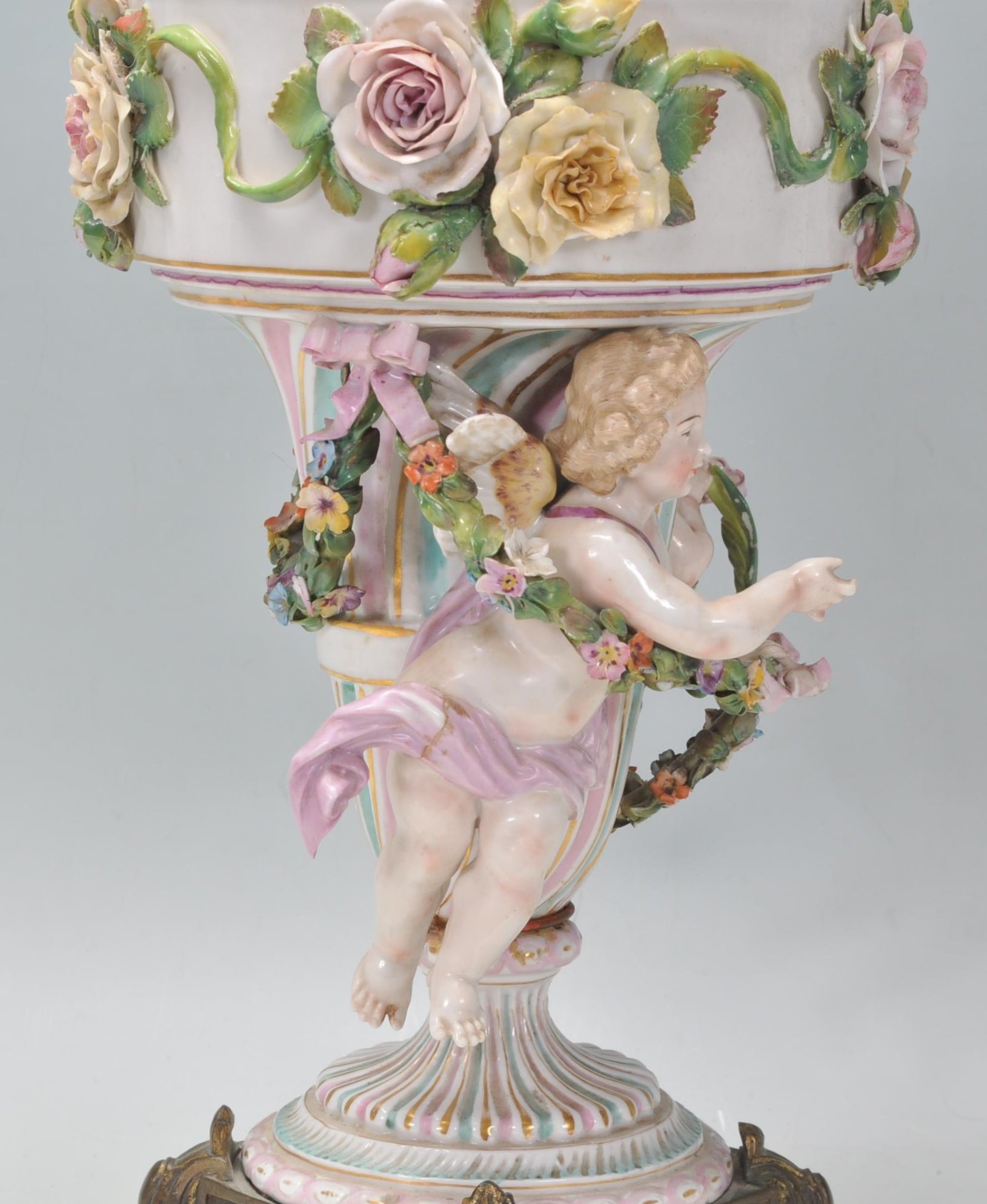 An antique German porcelain Dresden / Sitzendorf style oil lamp of large proportions, the body - Image 8 of 23