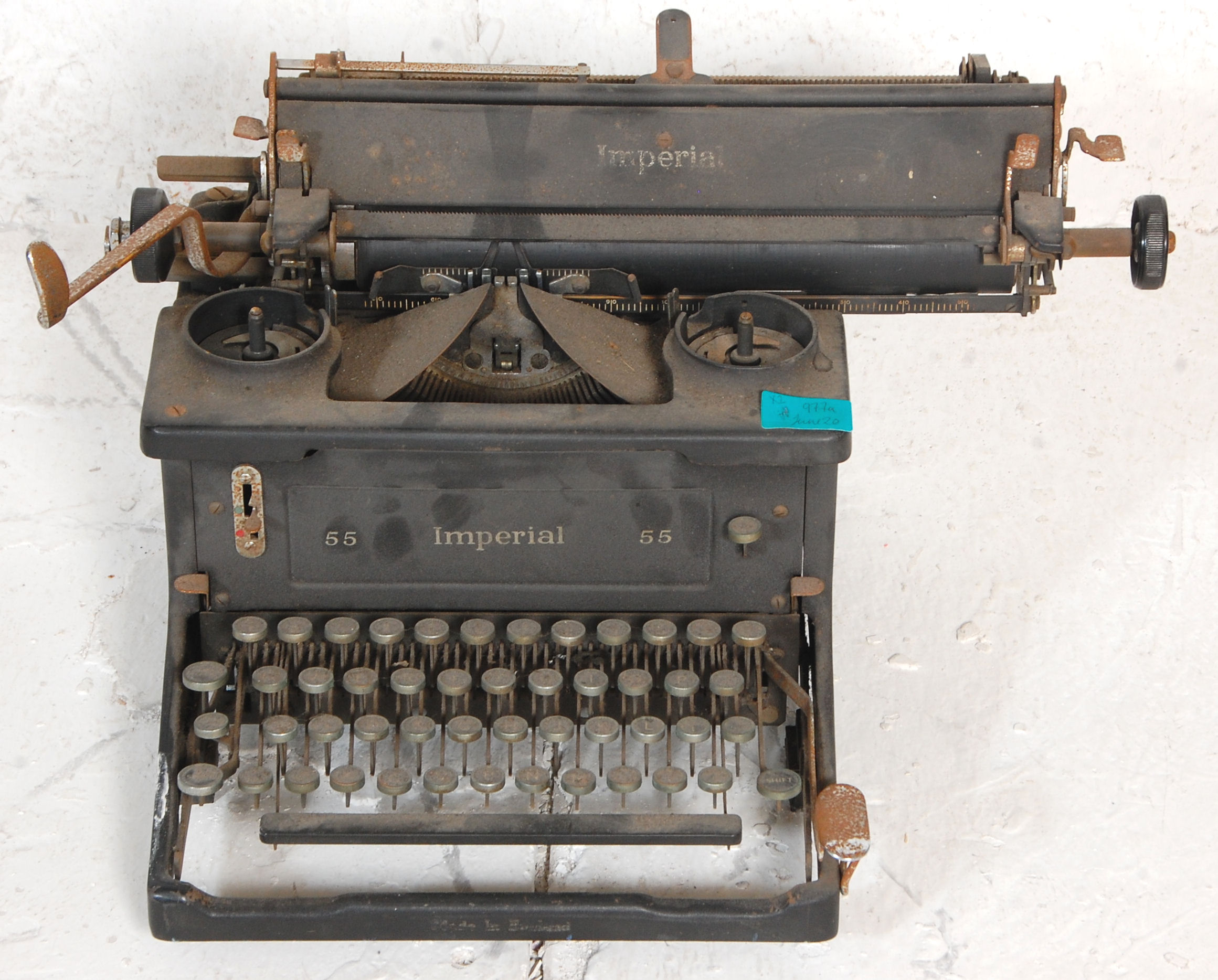A vintage retro 1930's Imperial typewriter together with an adding machine of similar age, both - Image 6 of 6