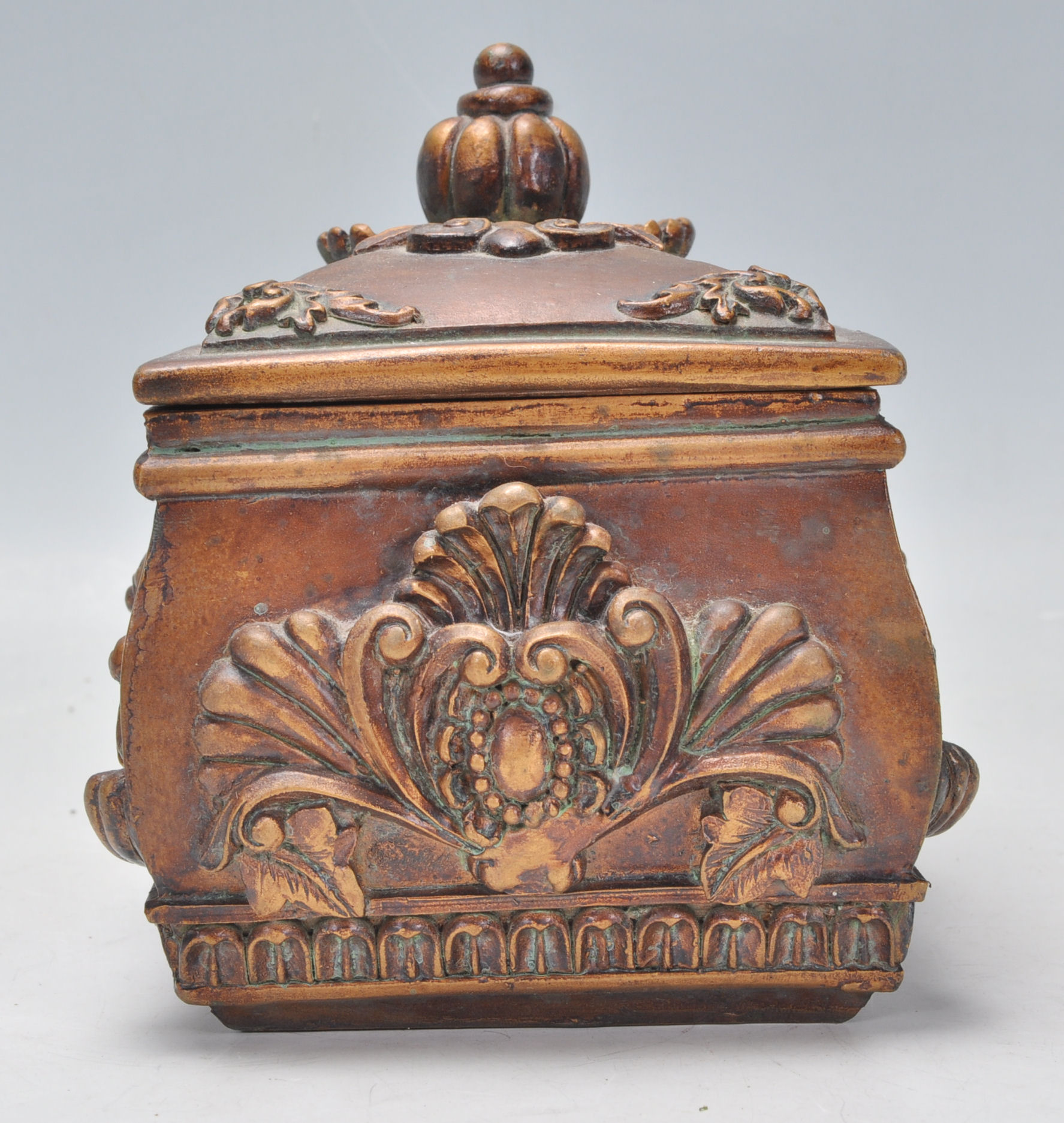 A unusual terracotta jewellery / trinket box havin - Image 3 of 8