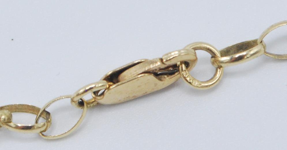 A hallmarked 9ct yellow gold open link chain necklace having a lobster claw clasp. Just needs re- - Image 5 of 5