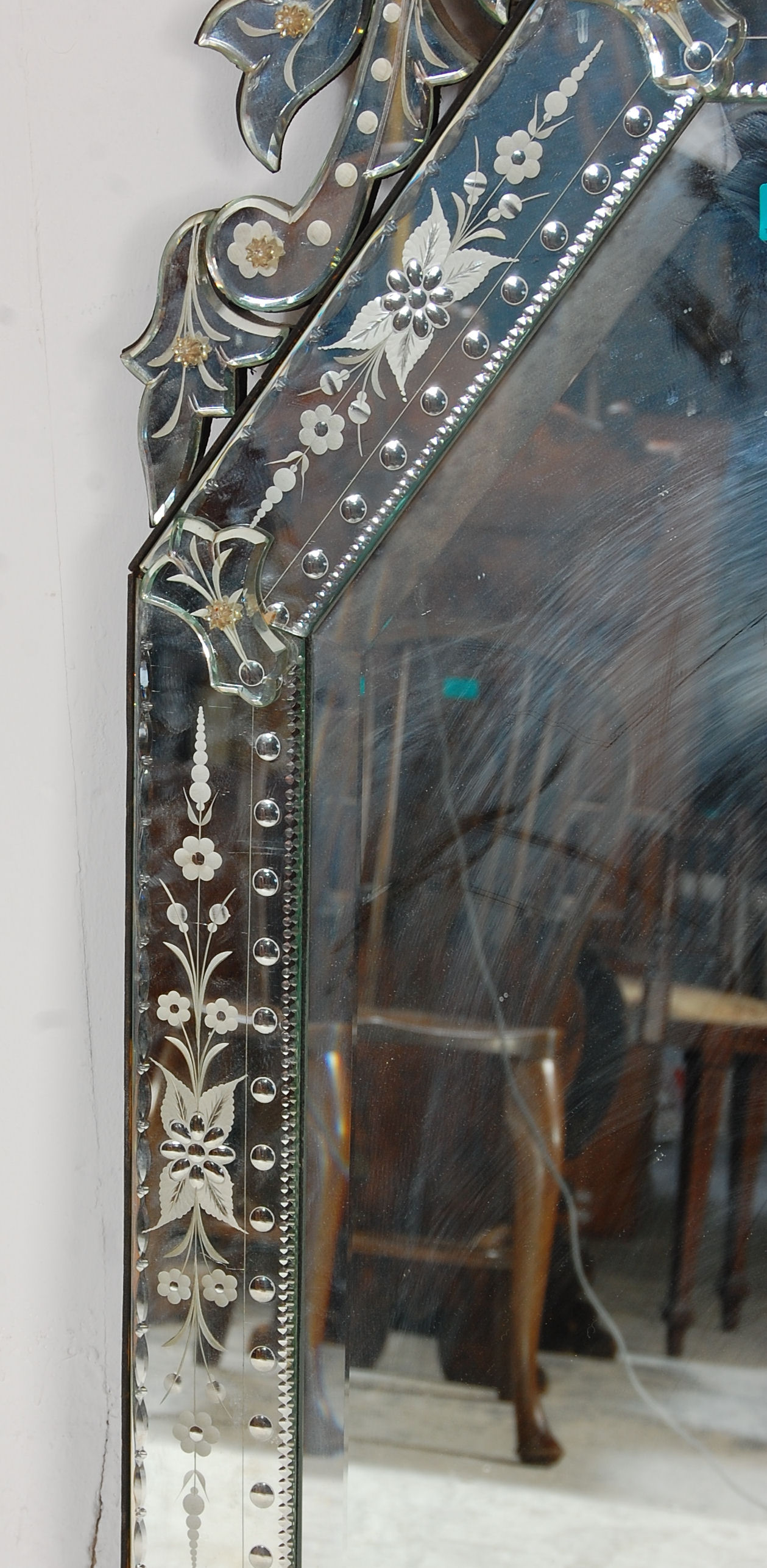 A large 20th Century Venetian wall mirror of tall octagonal form having a cut glass baroque style - Image 6 of 14