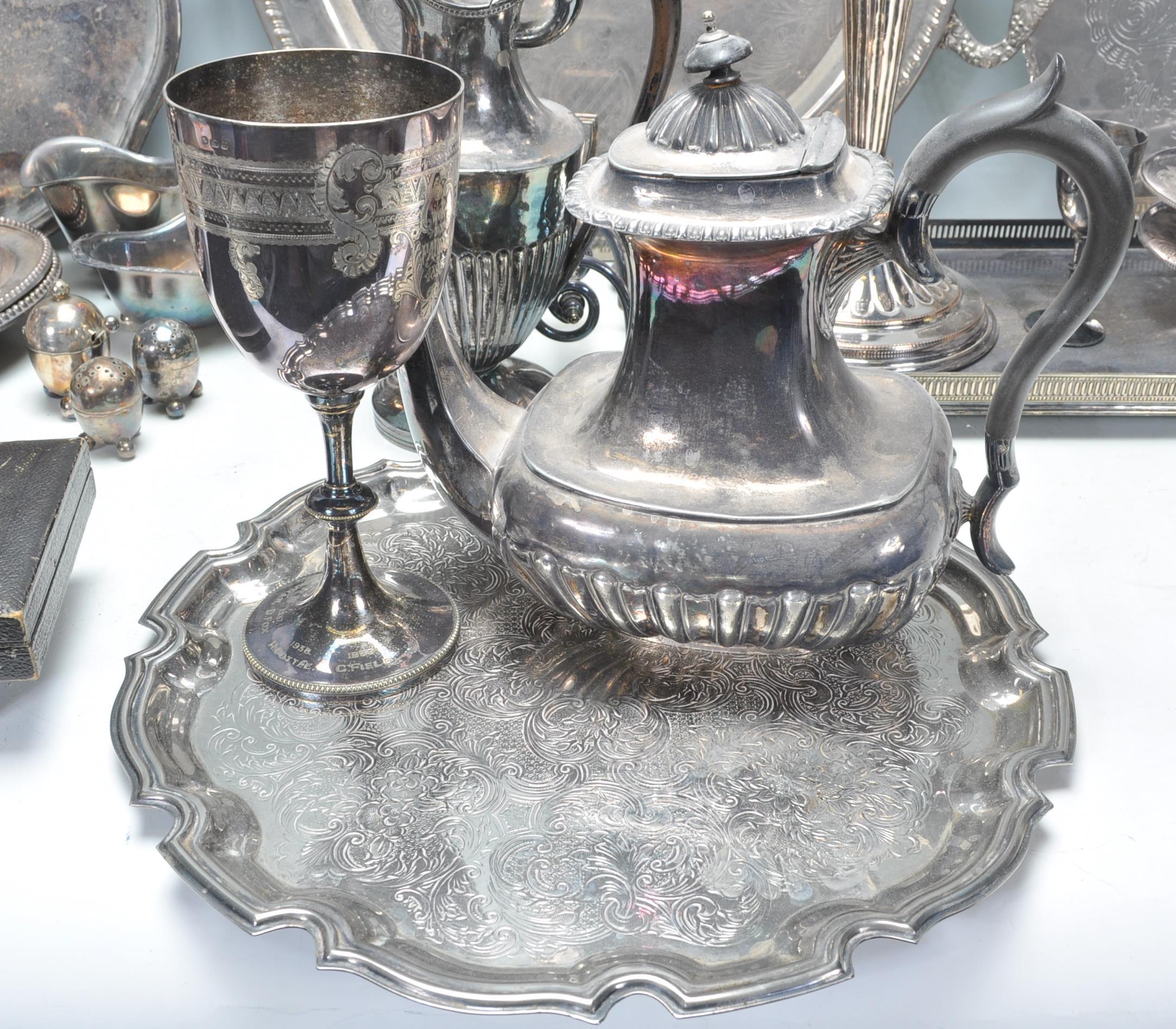 A good collection of 20th Century silver plated items to include boxed cutlery sets, tea and - Image 8 of 26