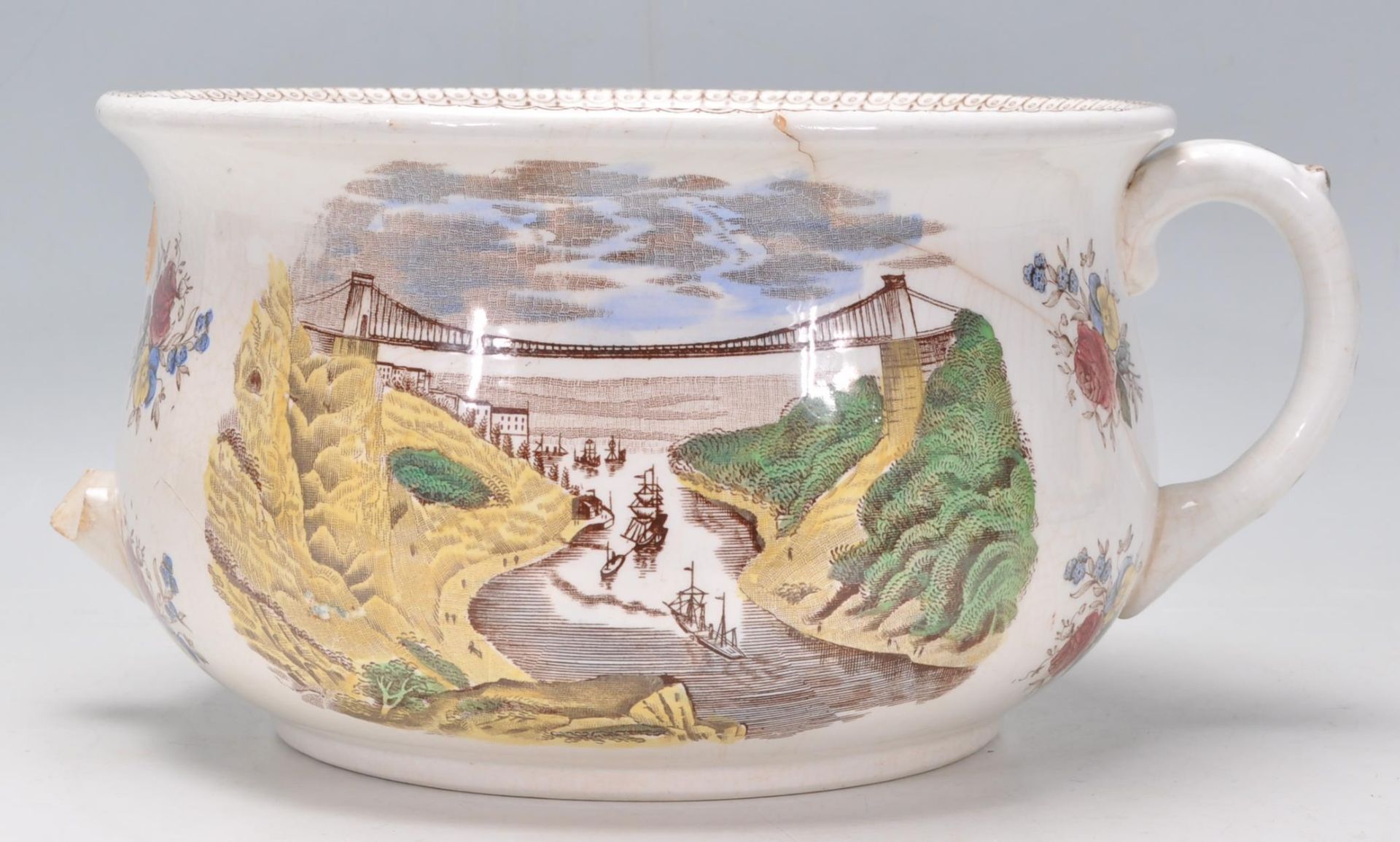 A 19th Century Victorian humorous pottery chamber pot. The interior decorated with two figures in - Bild 3 aus 7