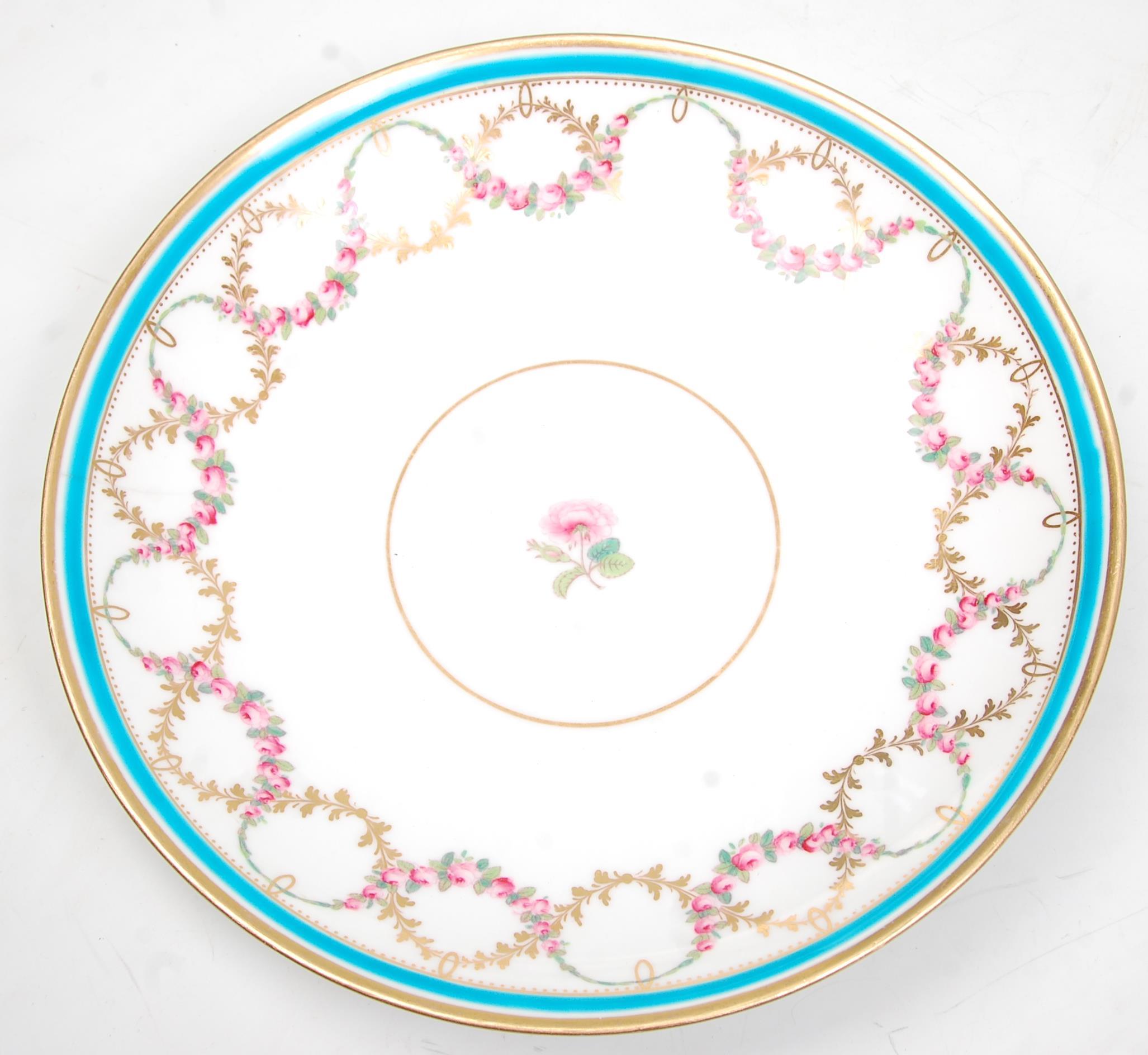 A pair of antique 19th Century Victorian Minton porcelain cabinet plates having painted with rose - Image 3 of 10