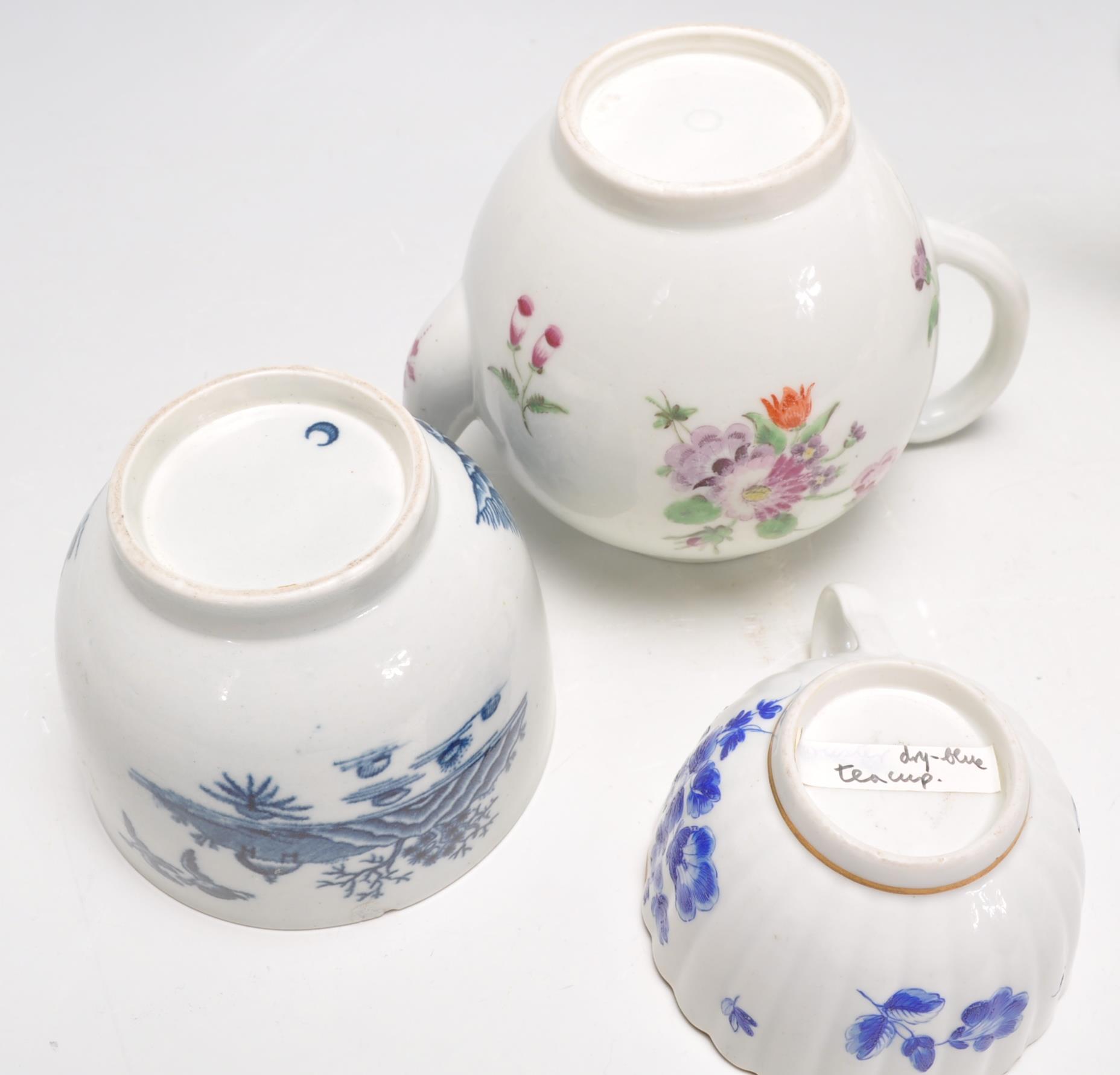 A collection of 18th and 19th century Worcester 1st period ceramics - china to include teapot, - Image 9 of 10