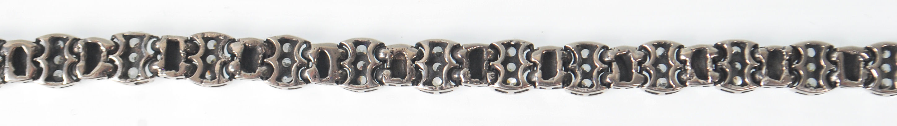 A ladies stamped 925 silver line bracelet being set with three round cut CZ stones with a tongue - Image 6 of 7