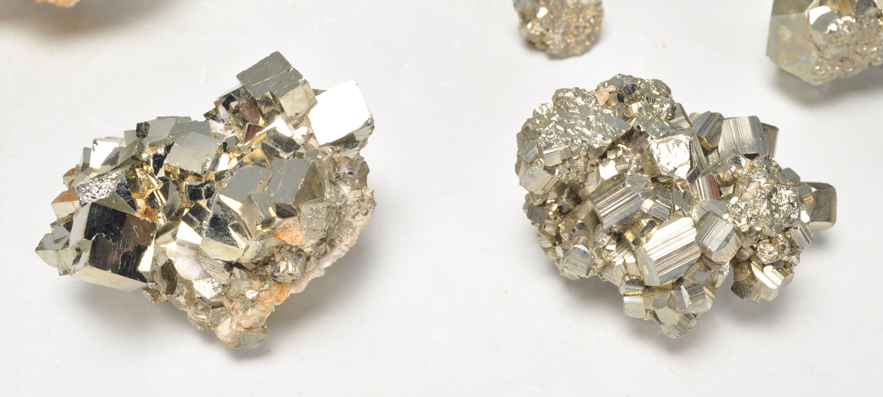 A large collection of pyrite crystal cube clusters / fools gold / rock / fossils / minerals - Image 3 of 8