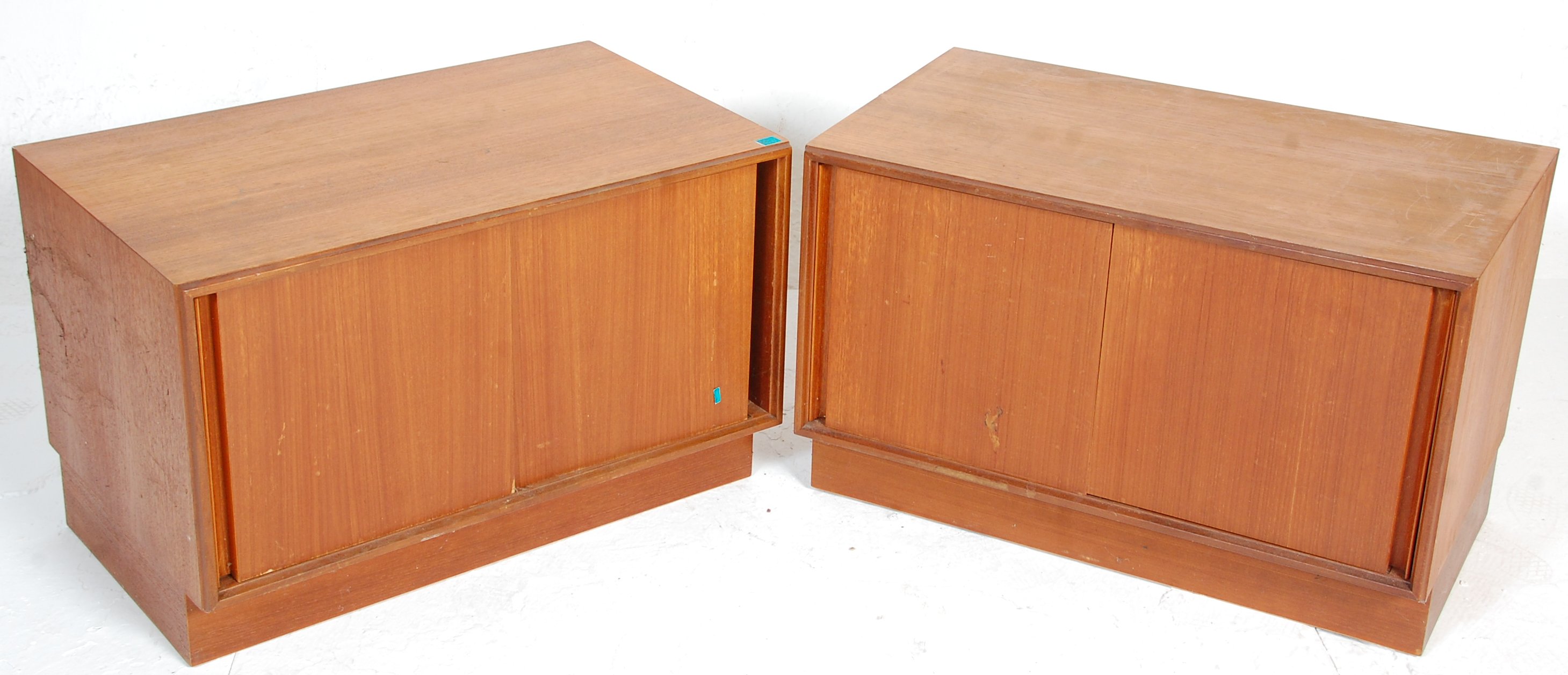 Two vintage retro mid 20th Century teak wood G-Plan low sideboard cabinet cupboards / bookcases. - Image 2 of 4