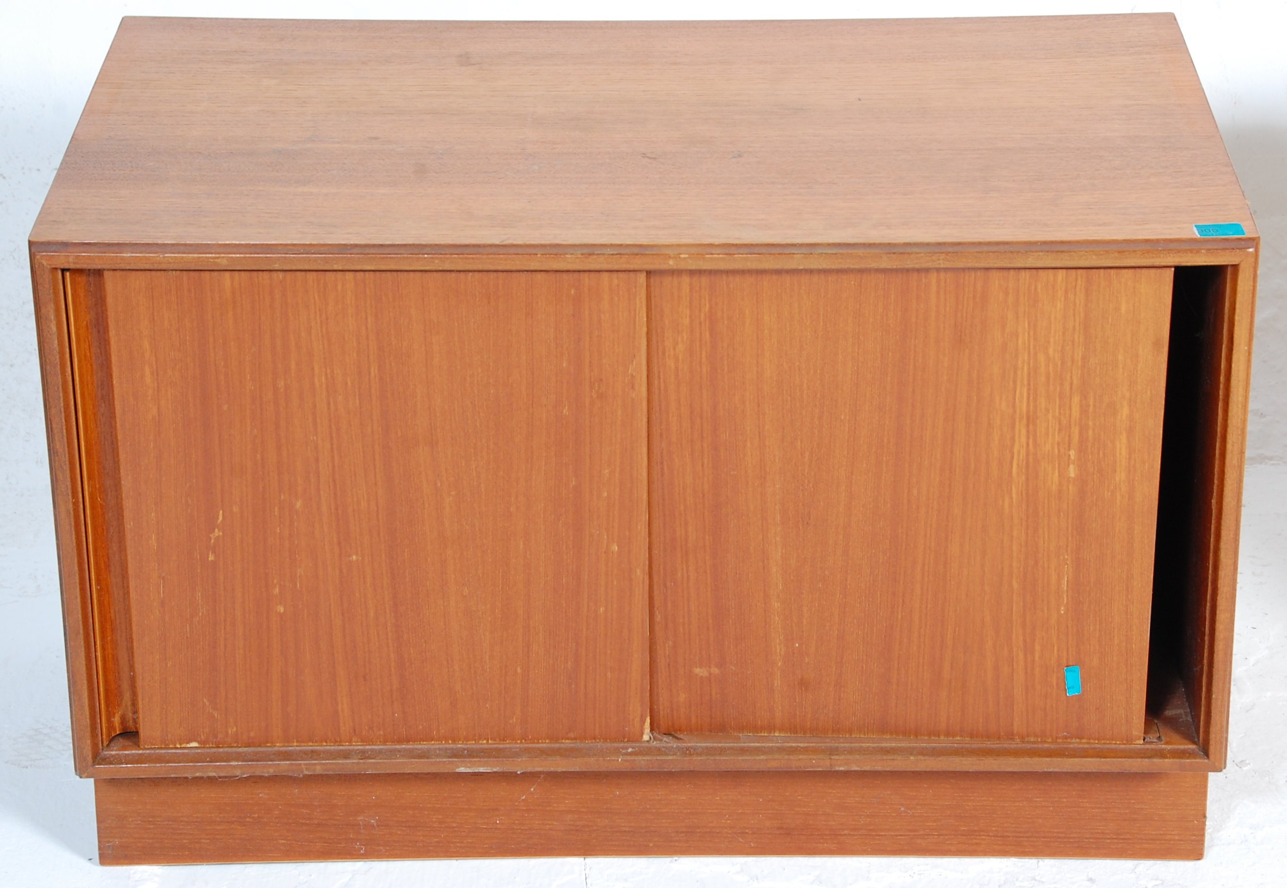 Two vintage retro mid 20th Century teak wood G-Plan low sideboard cabinet cupboards / bookcases. - Image 4 of 4