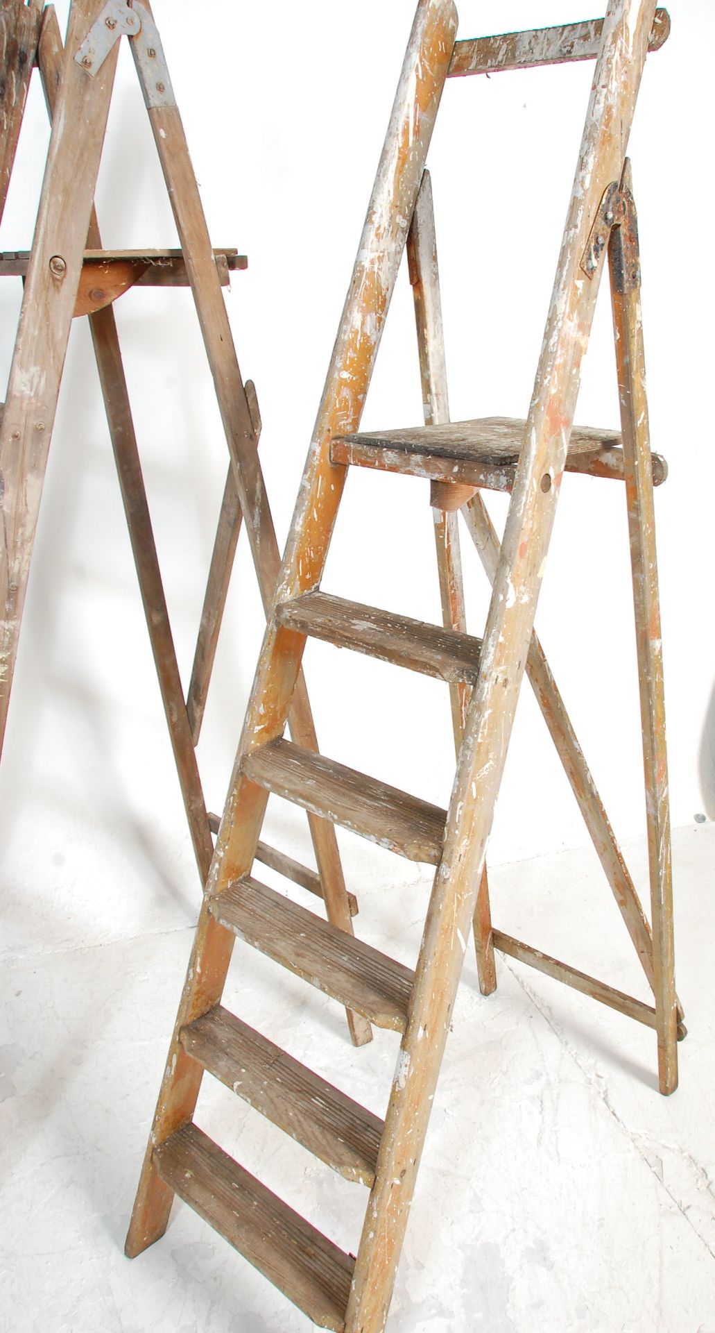 A pair of vintage ladders with one set having graduating steeps and the other straight. 185cm x - Bild 2 aus 6