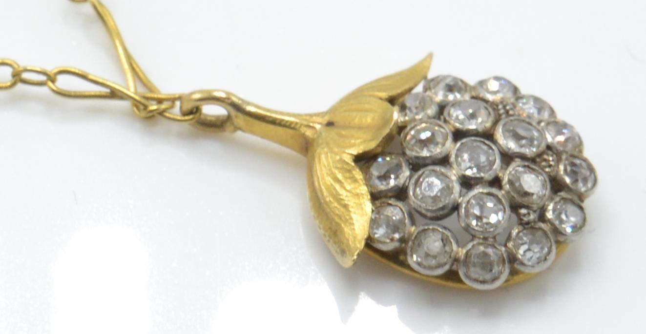 An 18ct gold and diamond pendant necklace. The nec - Image 4 of 6