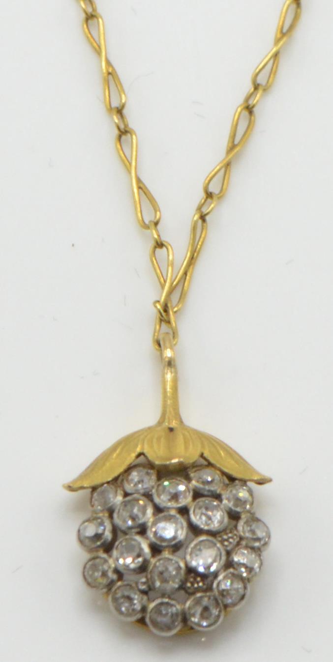 An 18ct gold and diamond pendant necklace. The nec - Image 5 of 6