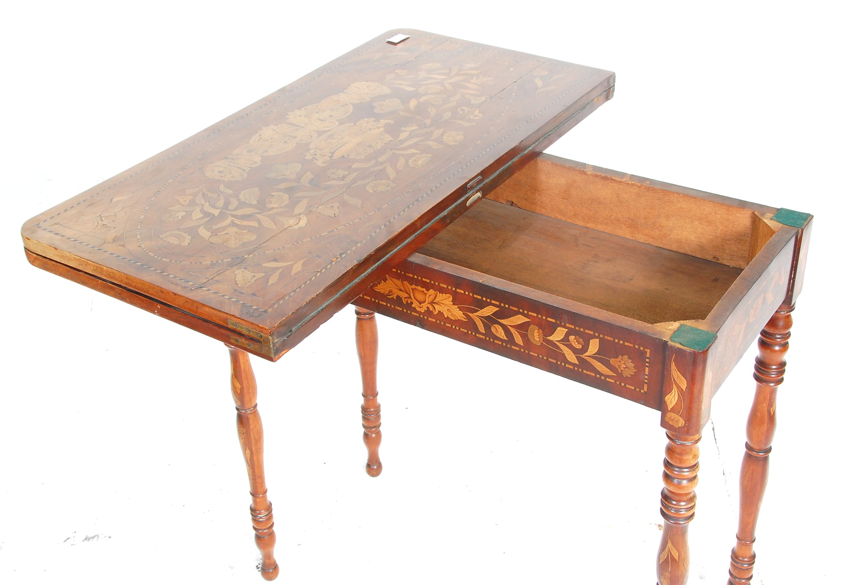 EARLY 19TH CENTURY ANTIQUE WALNUT CARD GAMES TABLE - Image 4 of 6