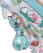 19TH CENTURY CHINESE CANTONESE PORCELAIN VASE