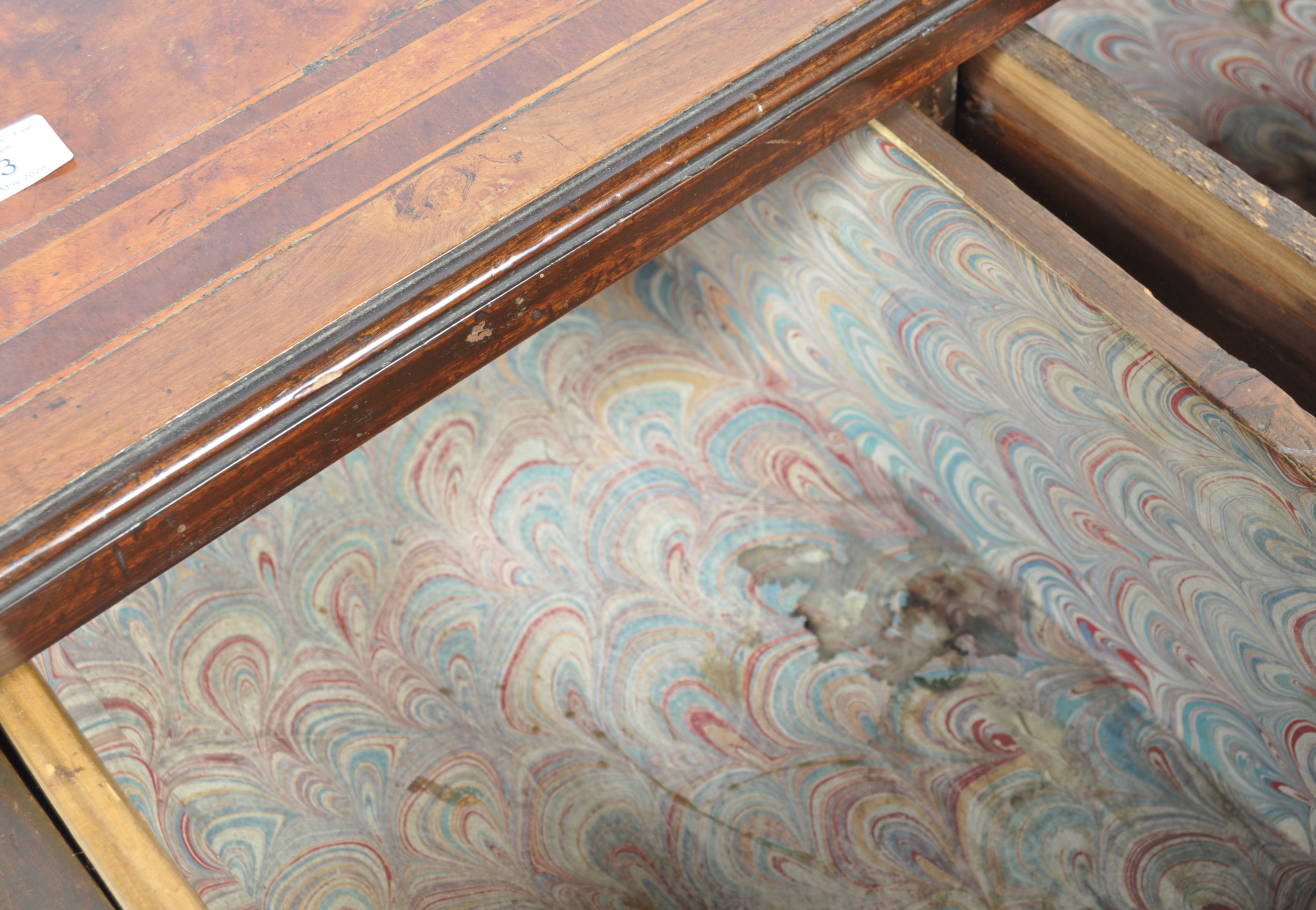 STUNNING 18TH CENTURY ITALIAN WALNUT KINGWOOD DESK - Image 5 of 6