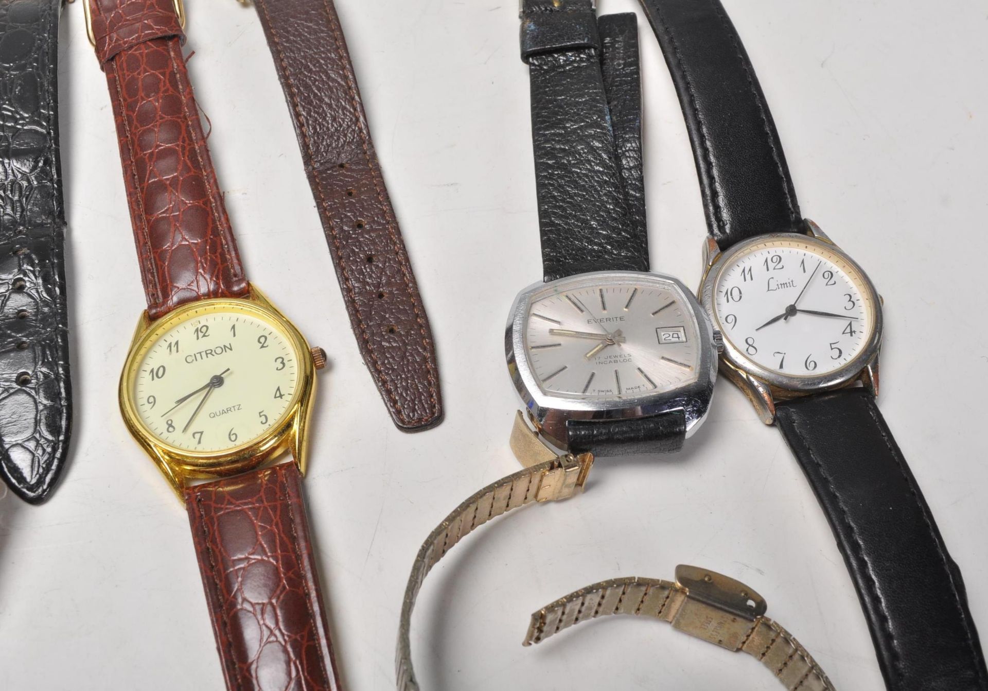 A collection of vintage mixed watches of various styles, brands include Limit, Everite, Ingersoll, - Bild 11 aus 12