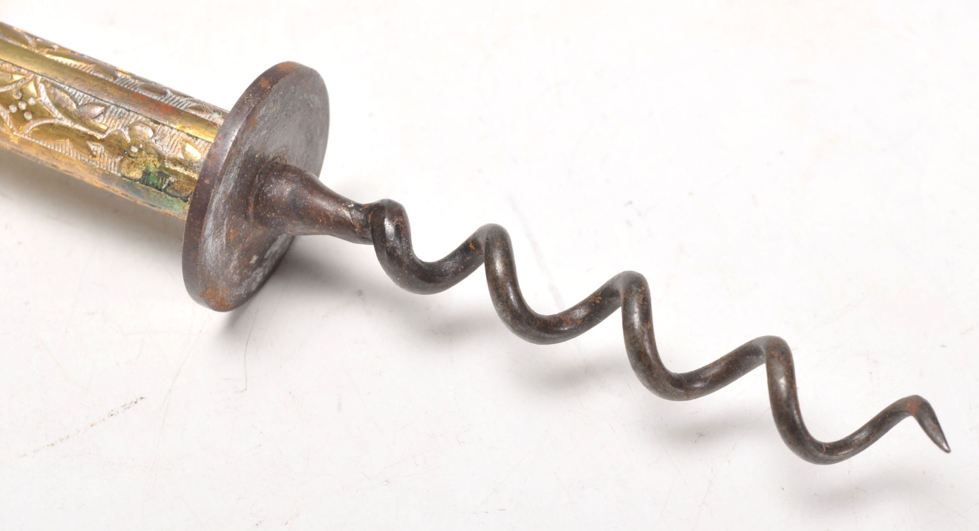 A 19th Century antique bone handled corkscrew havi - Image 4 of 7