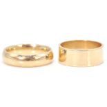 2 hallmarked 9ct gold band rings. One hallmarked for London 1986, sponsors mark SJ, weight 3.74g