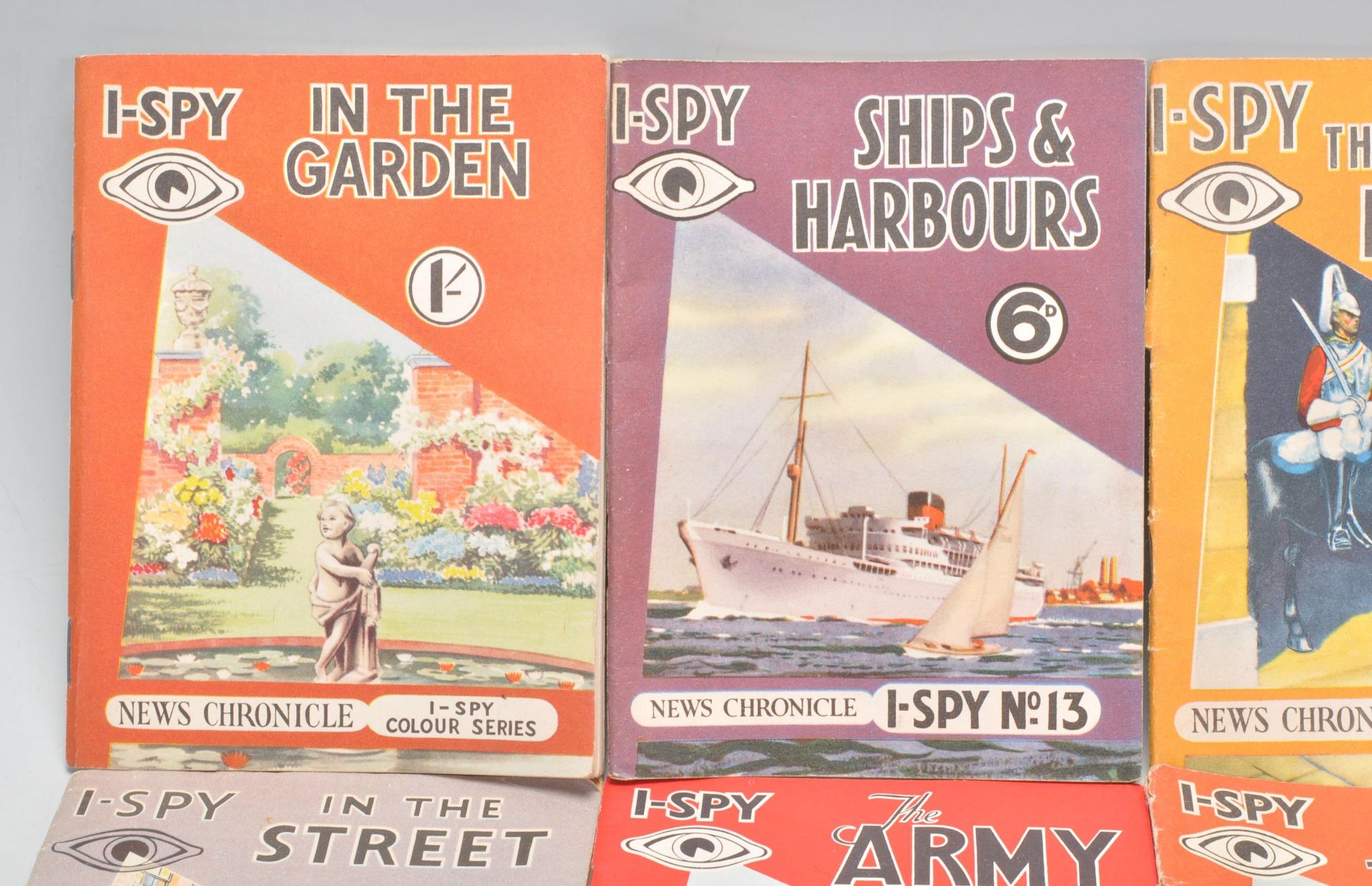 A collection of vintage I-Spy books to include; In - Bild 2 aus 5