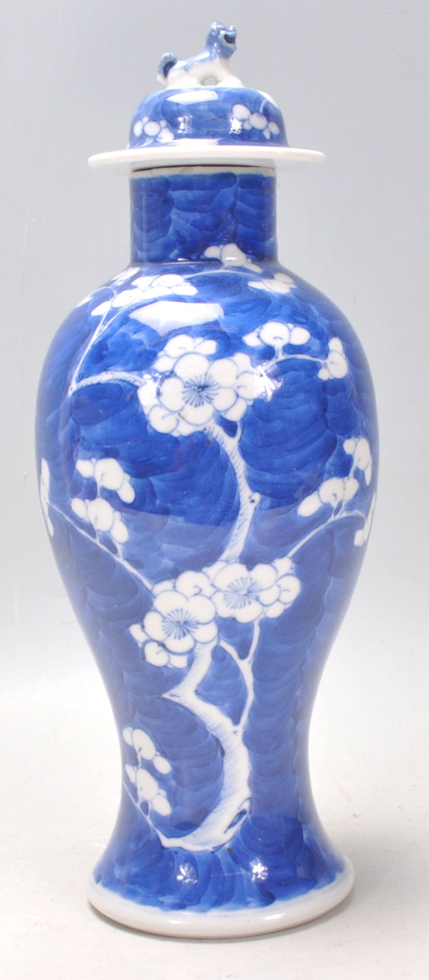 A late 19th Century Chinese blue and white baluster vase hand painted in the prunus pattern, - Bild 3 aus 8