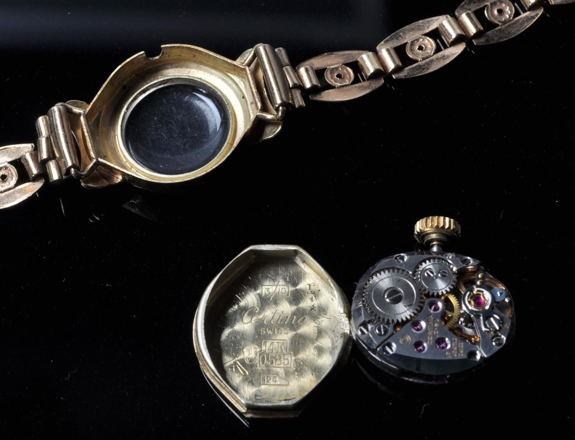 A vintage ladies 17 jewels Certina cocktail watch having a round face with gilt baton markings to - Bild 8 aus 9