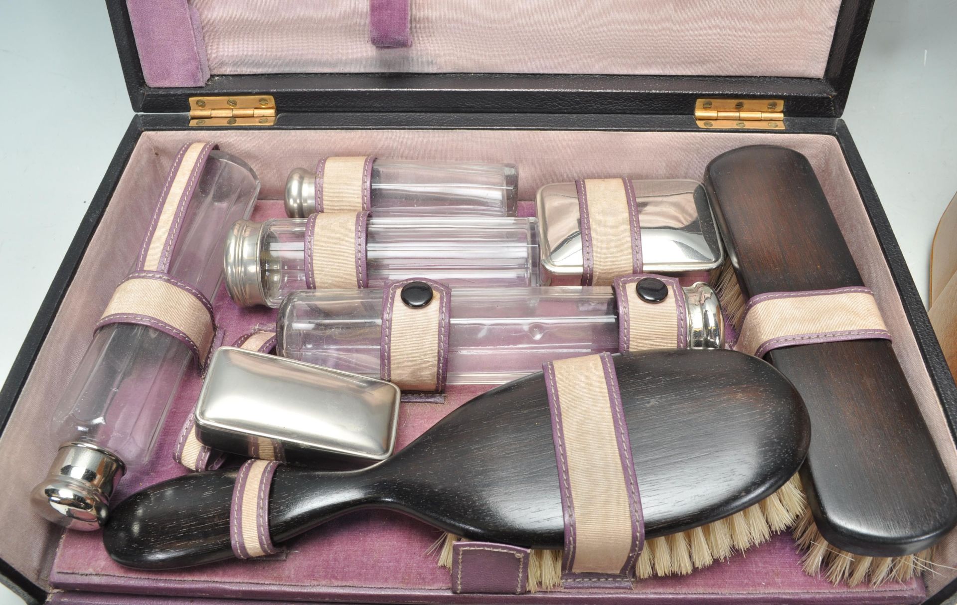 A 1930's vintage dressing table set having an ebony hair and clothes brush, a selection of glass - Bild 3 aus 8