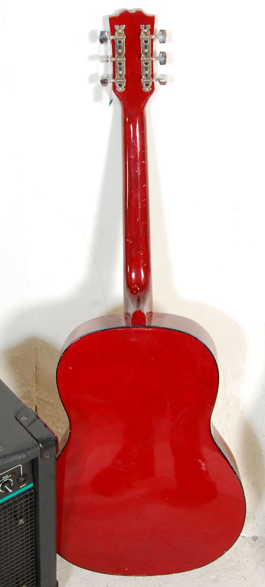 A vintage six string acoustic guitar having an inl - Bild 6 aus 6