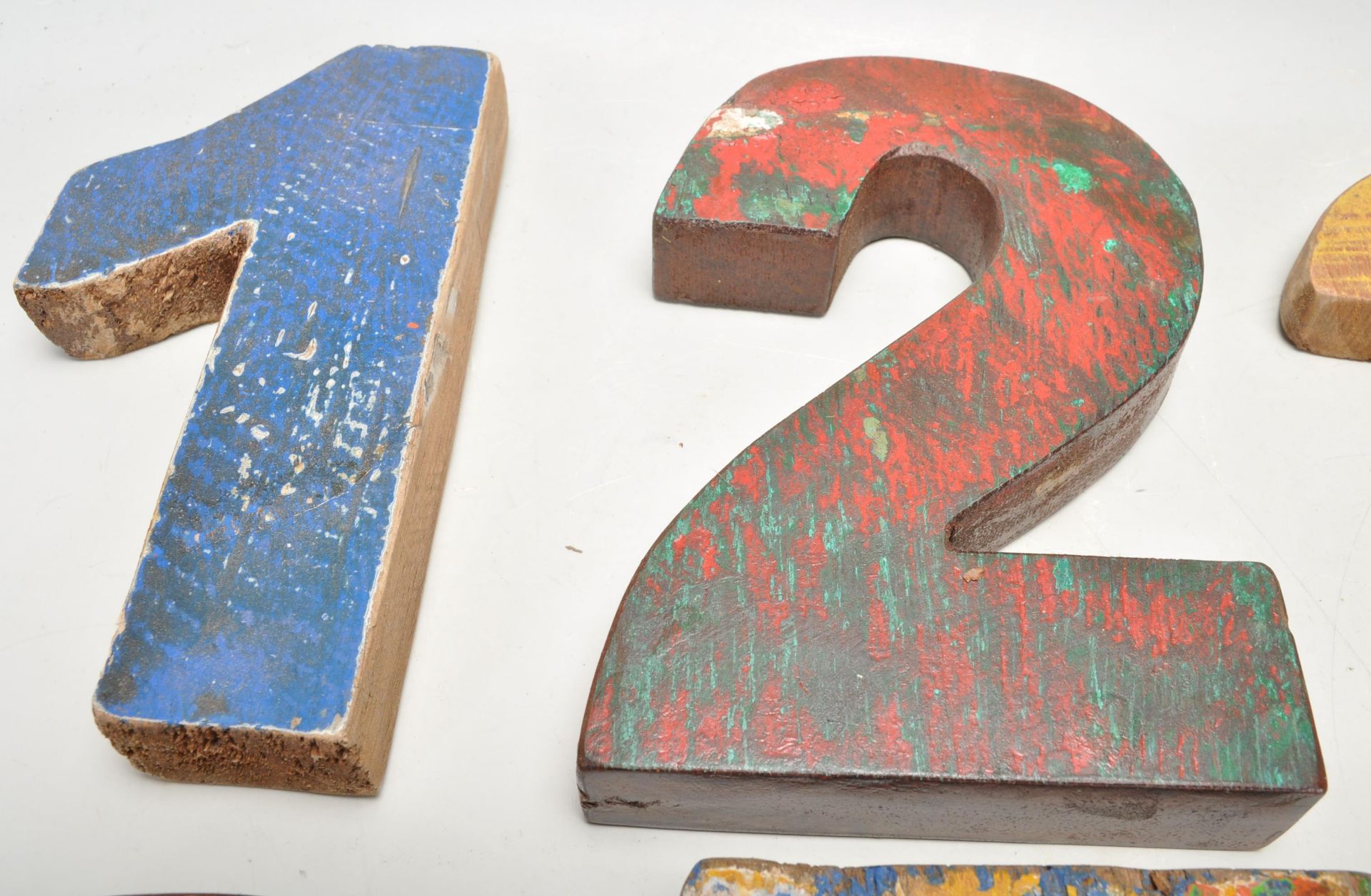 A set of vintage retro wooden signage numbers each having weathered different coloured paintwork - Image 2 of 8