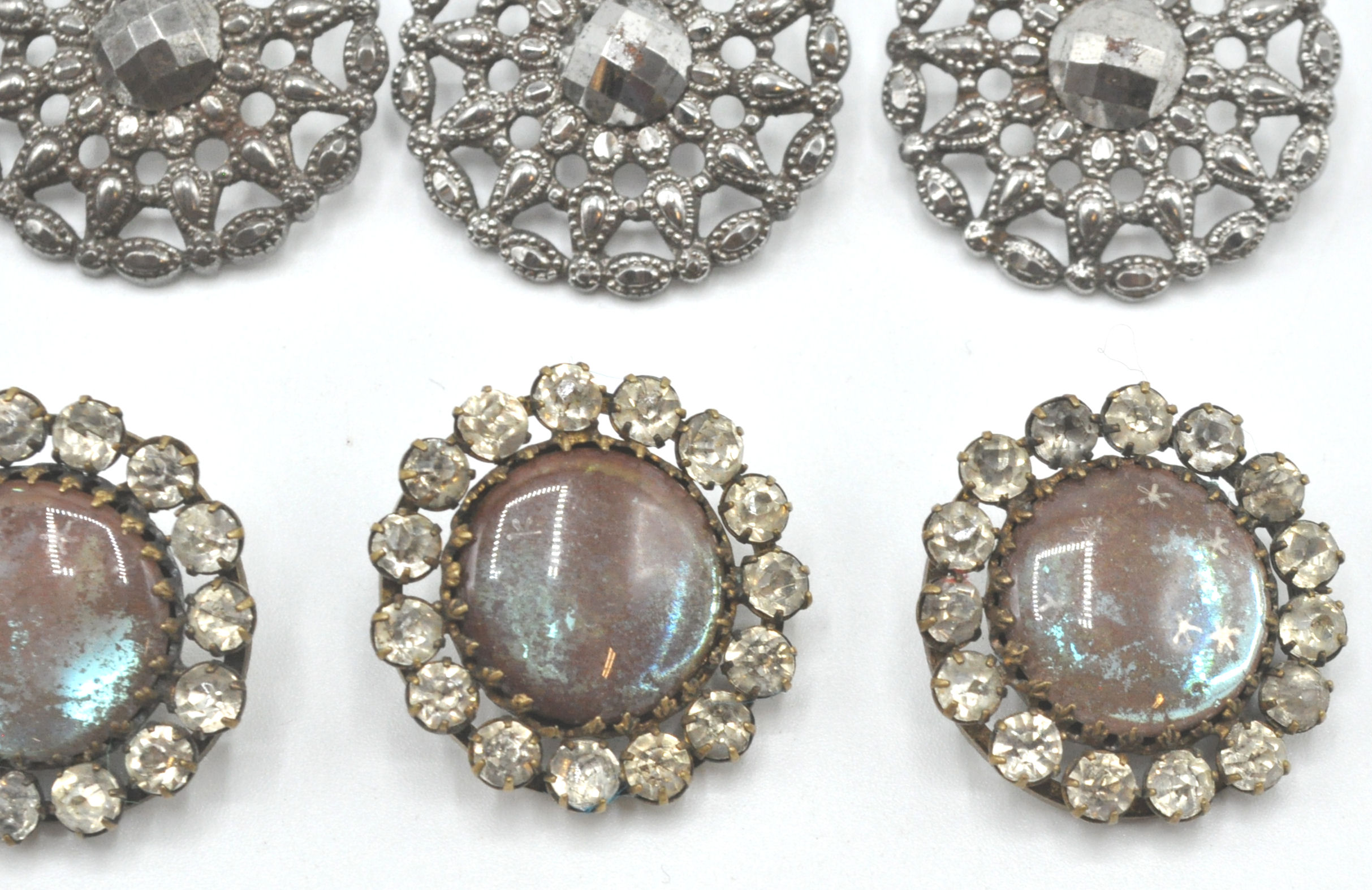 A collection of 19th century buttons to include a 19th century facet cut steel set of six - Image 6 of 14