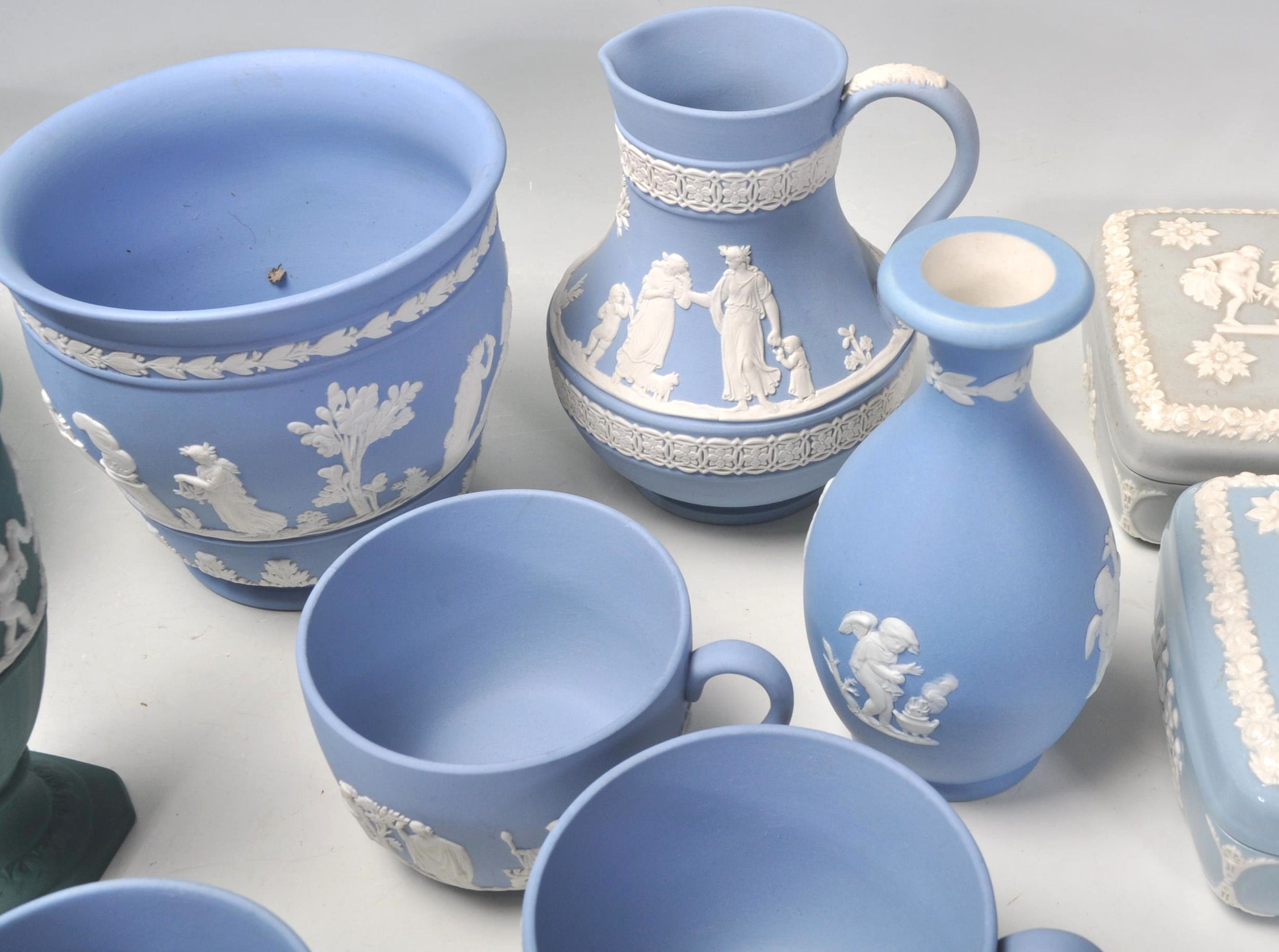 A big group of mostly Wedgwood Jasperware ceramics - Image 10 of 12