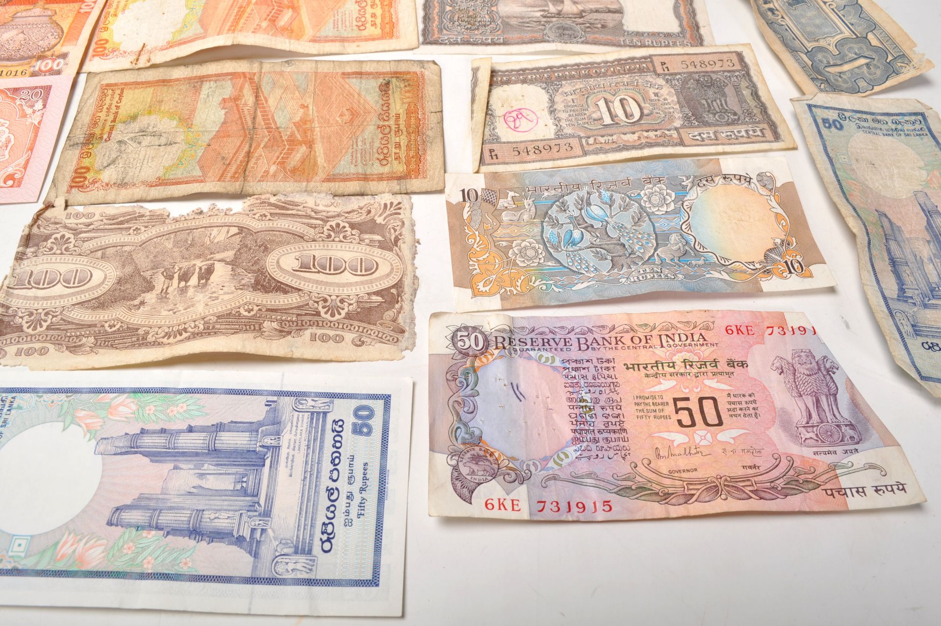 A collection of 20th Century bank notes to include Indian rupees and Caribbean notes including - Bild 8 aus 10