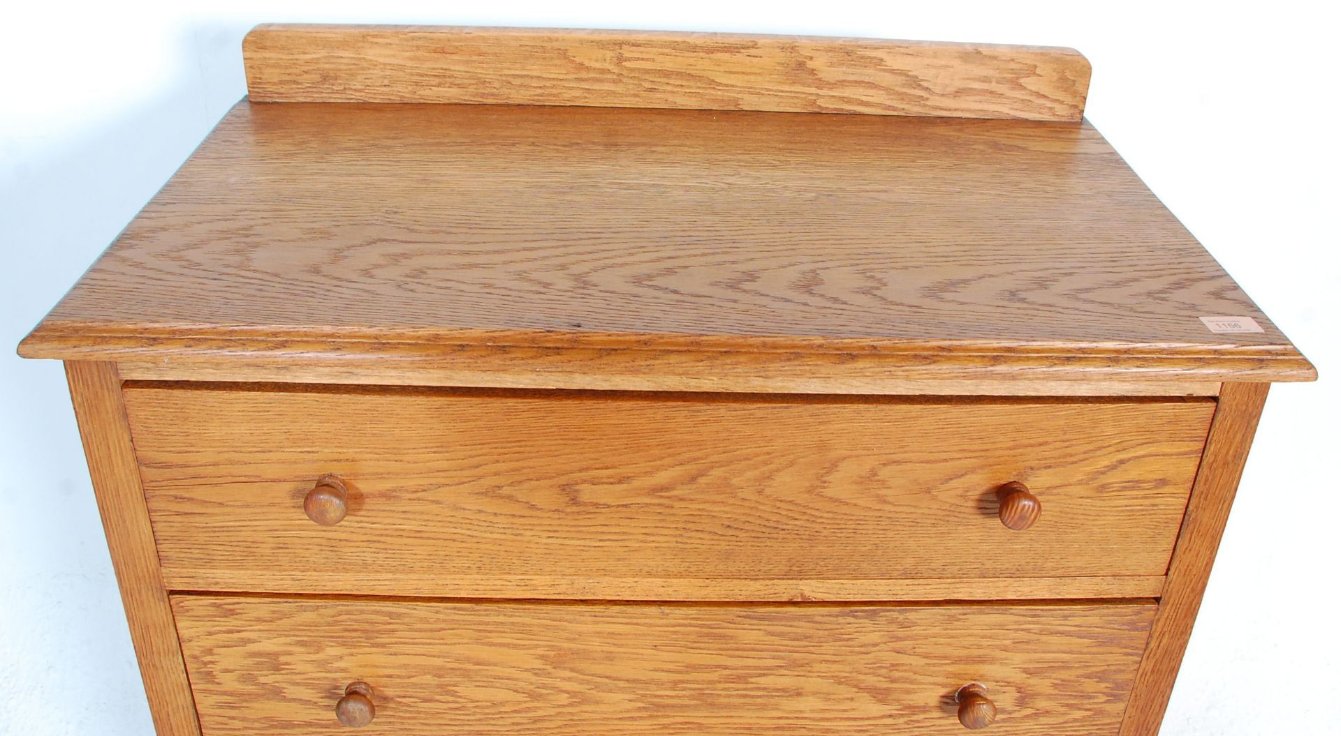 A early 20th Century oak tallboy chest of drawers - linen cupboard. The tallboy having two drawers - Bild 3 aus 7
