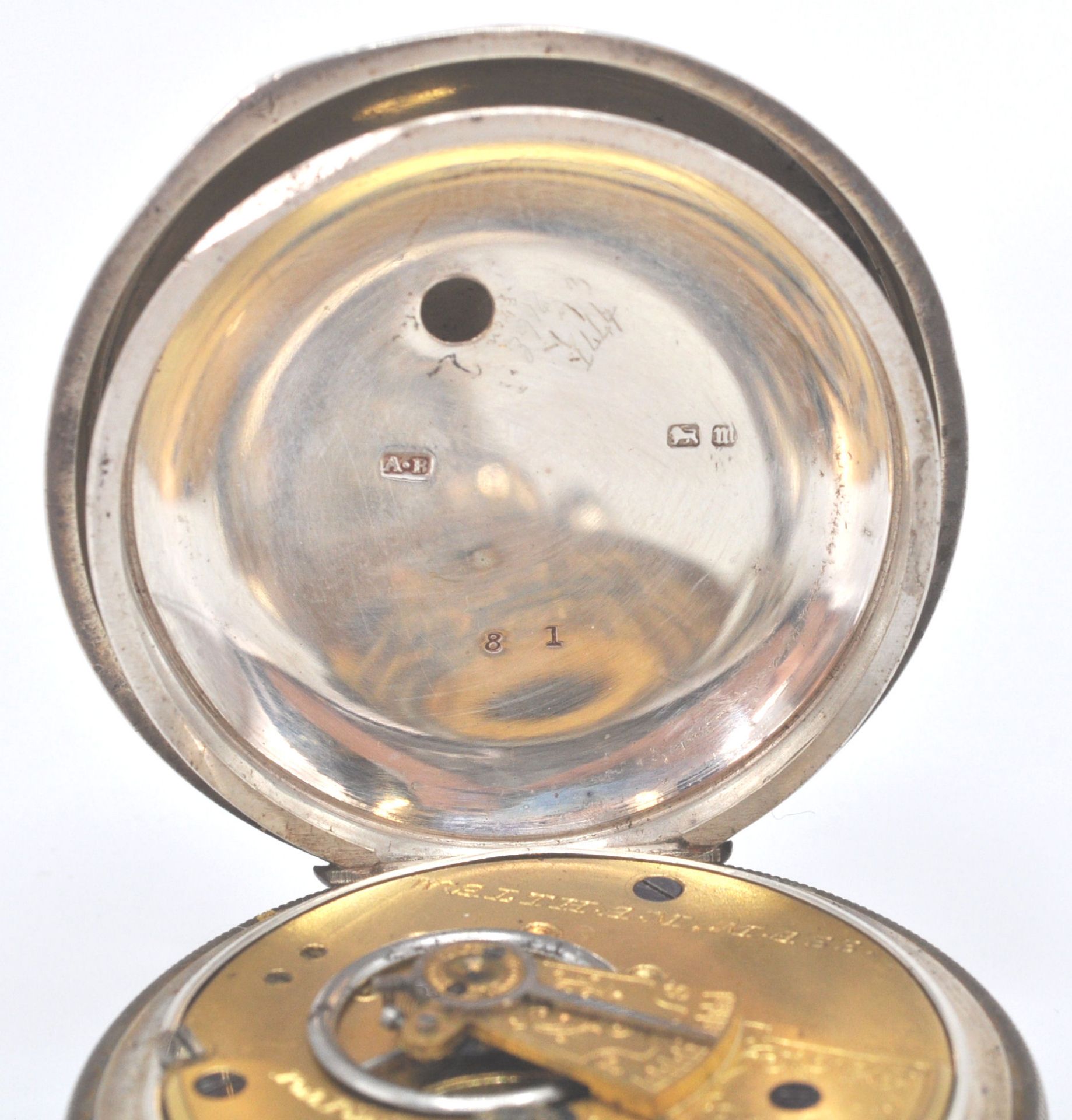 A 19th Century Victorian silver hallmarked open face pocket watch. The white enamel face having a - Bild 5 aus 6