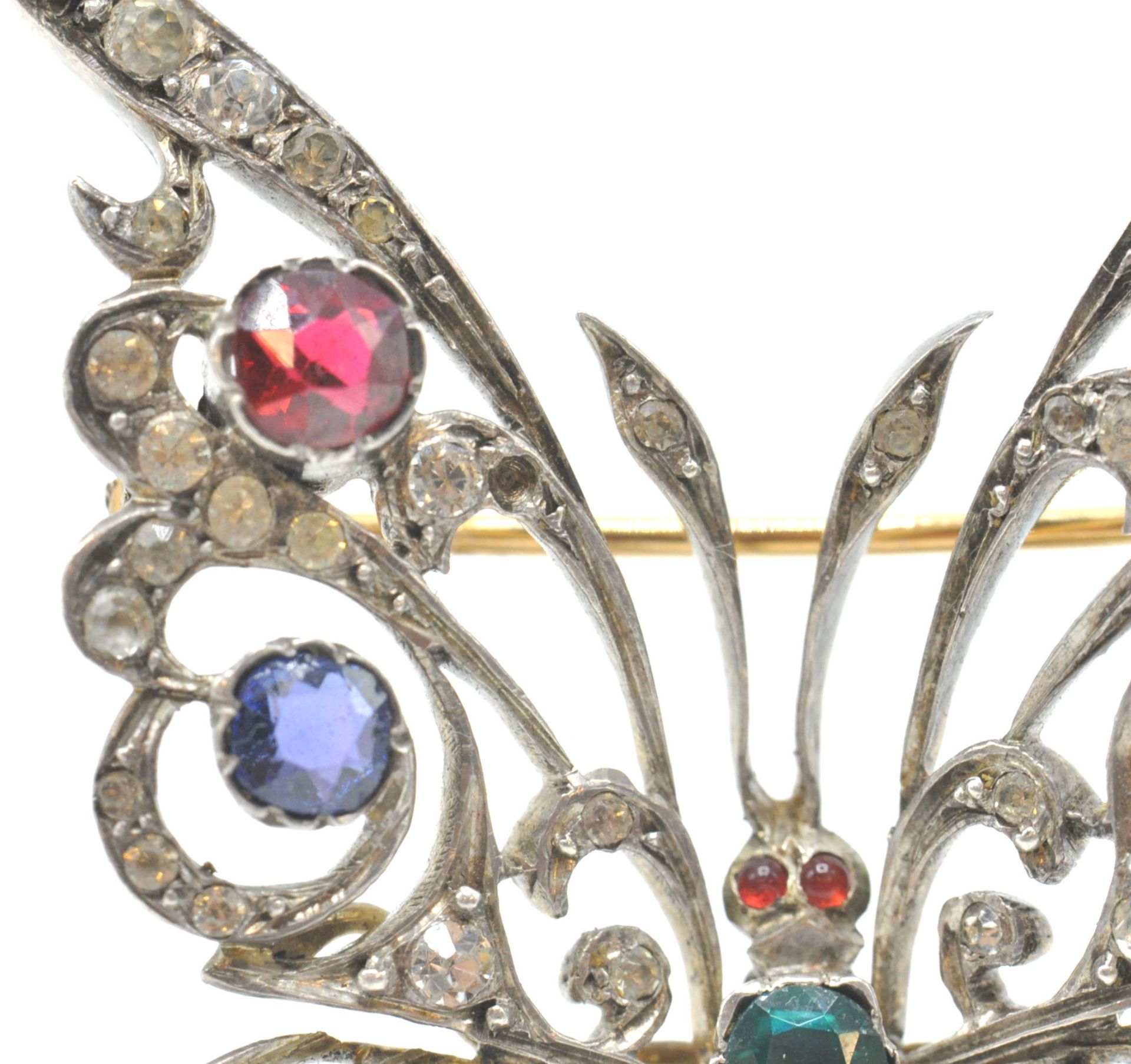 A believed 19th century silver, half pearl and paste set butterfly brooch. The butterfly set with - Bild 5 aus 8