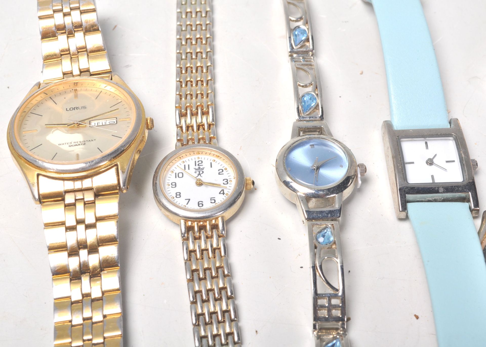 A collection of vintage ladies and gentleman's wrist watches of various different styles to - Bild 10 aus 15