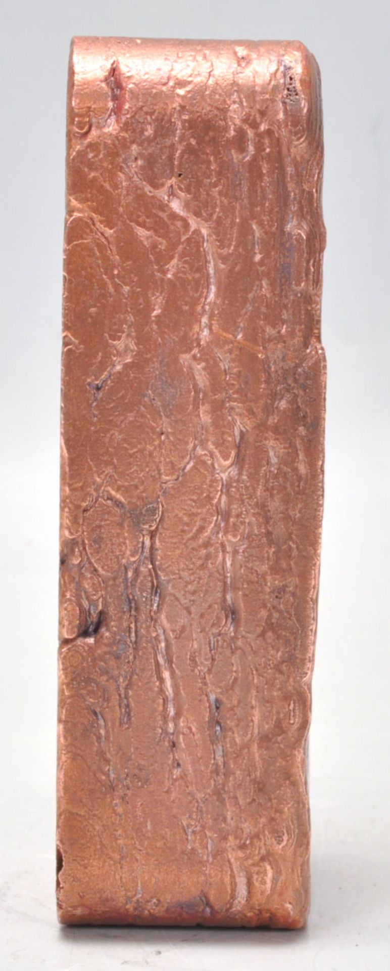 A copper bullion bar inscribed with " FINE COPPER .999 ONE KILO UK ". - Bild 4 aus 6