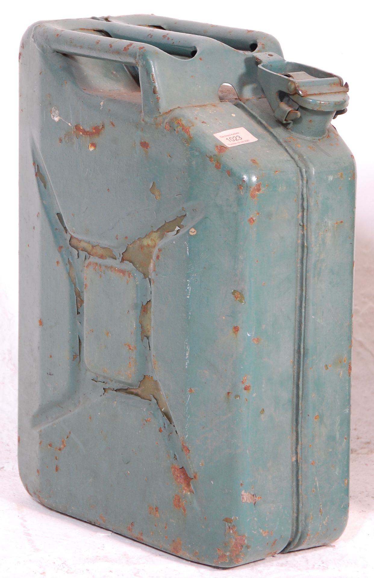 Two vintage 20th Century military jerry petrol cans, both retaining original green paintwork with - Bild 3 aus 5
