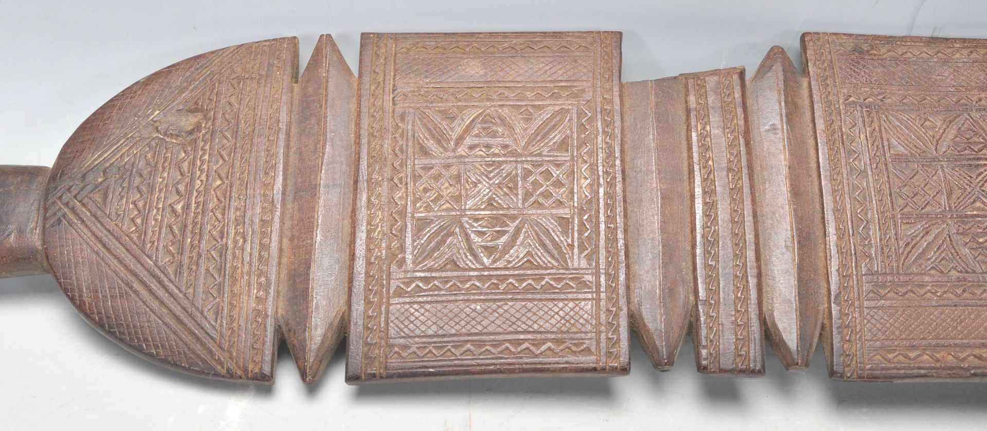 Two North African Tuareg tent posts having intricately carved flat panels to the front with - Image 3 of 20