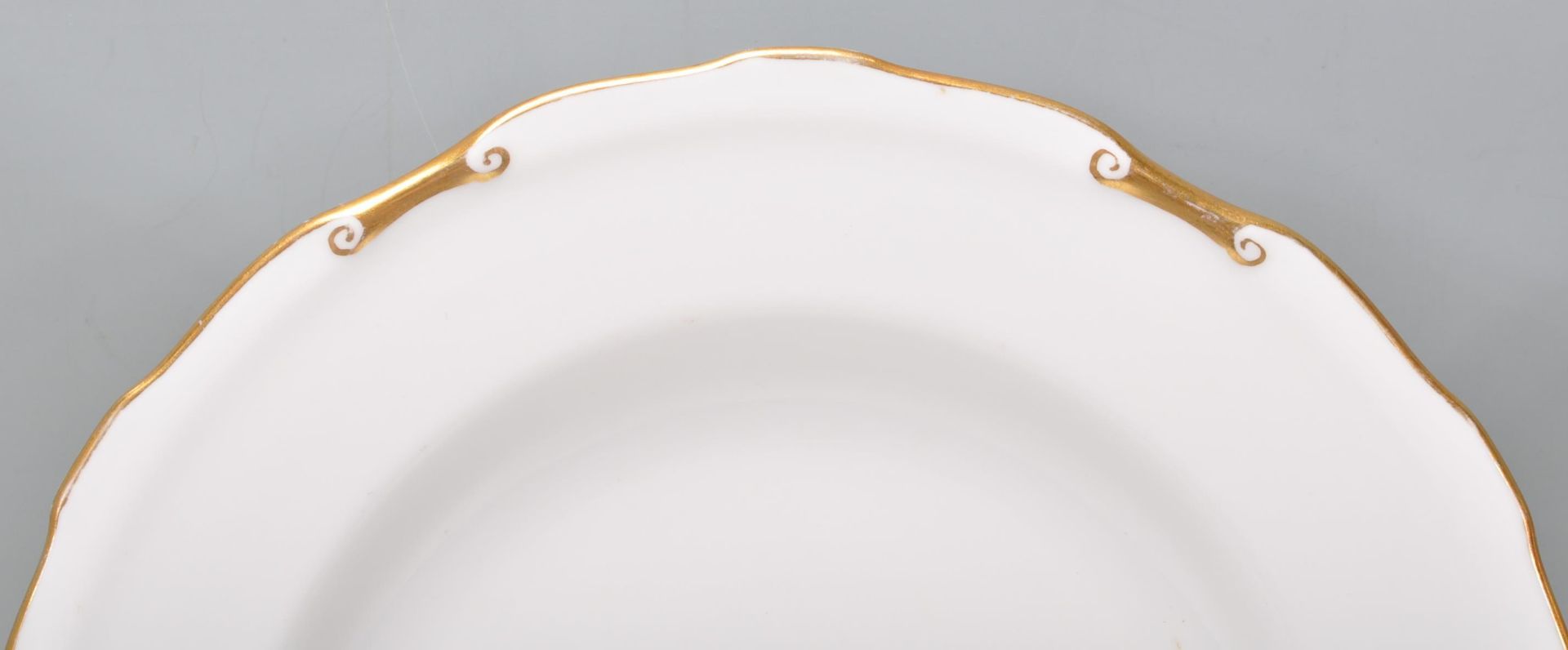 Royal Crown Derby - A group of Fine Bone English China plates by Royal Crown Derby in the Regency - Bild 8 aus 9