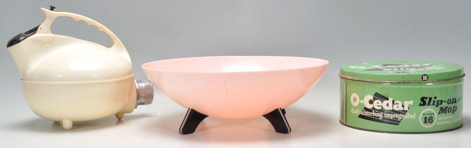 A group of vintage retro items to include an Art Deco pin plastic footed bowl, a vintage 1950's '