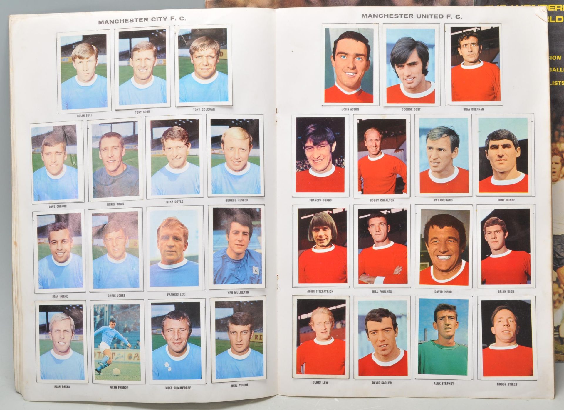 A group of three vintage football Soccer Stars sticker albums to include Gala Collection 1970/71, - Bild 8 aus 49