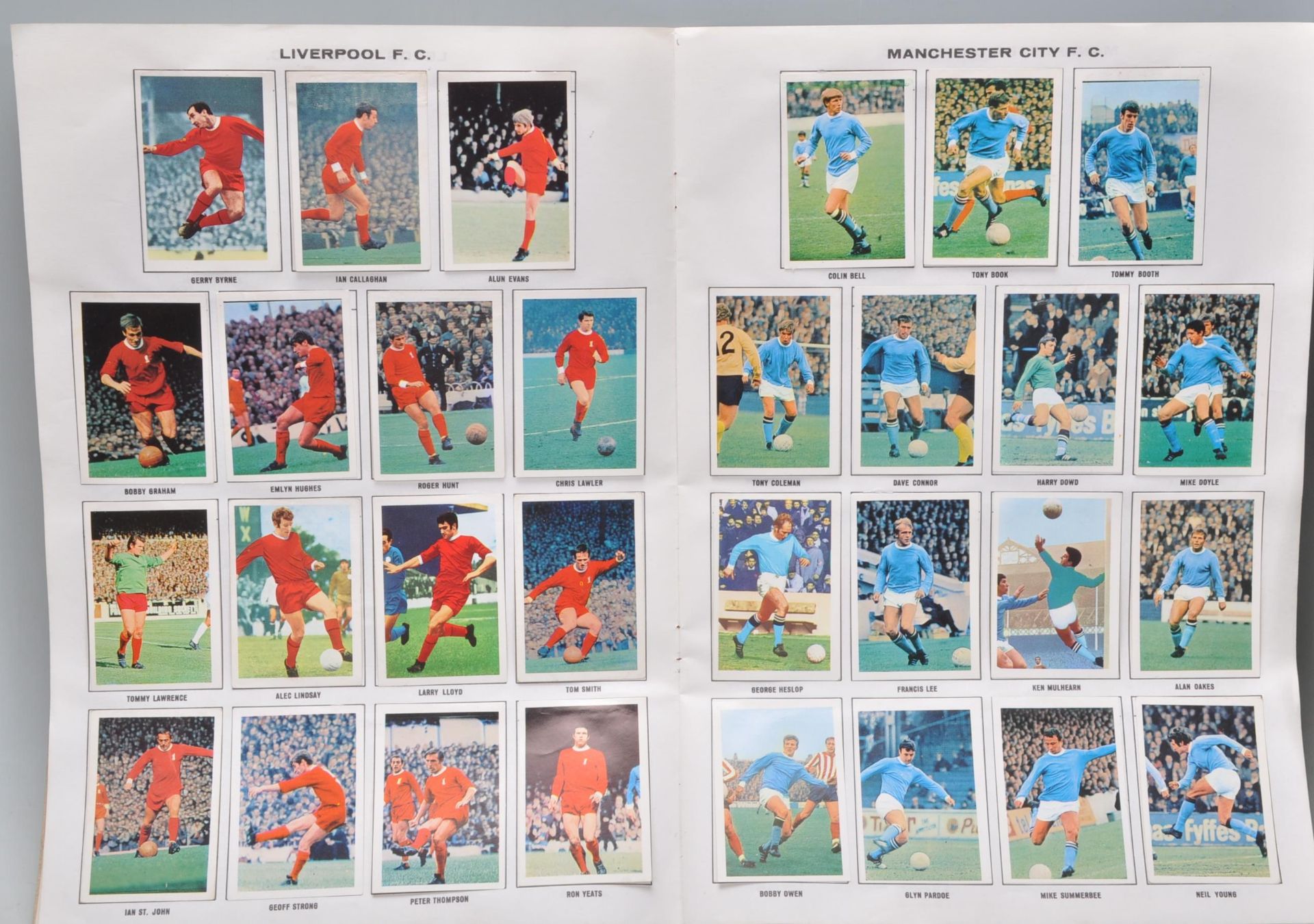 A group of three vintage football Soccer Stars sticker albums to include Gala Collection 1970/71, - Bild 20 aus 49